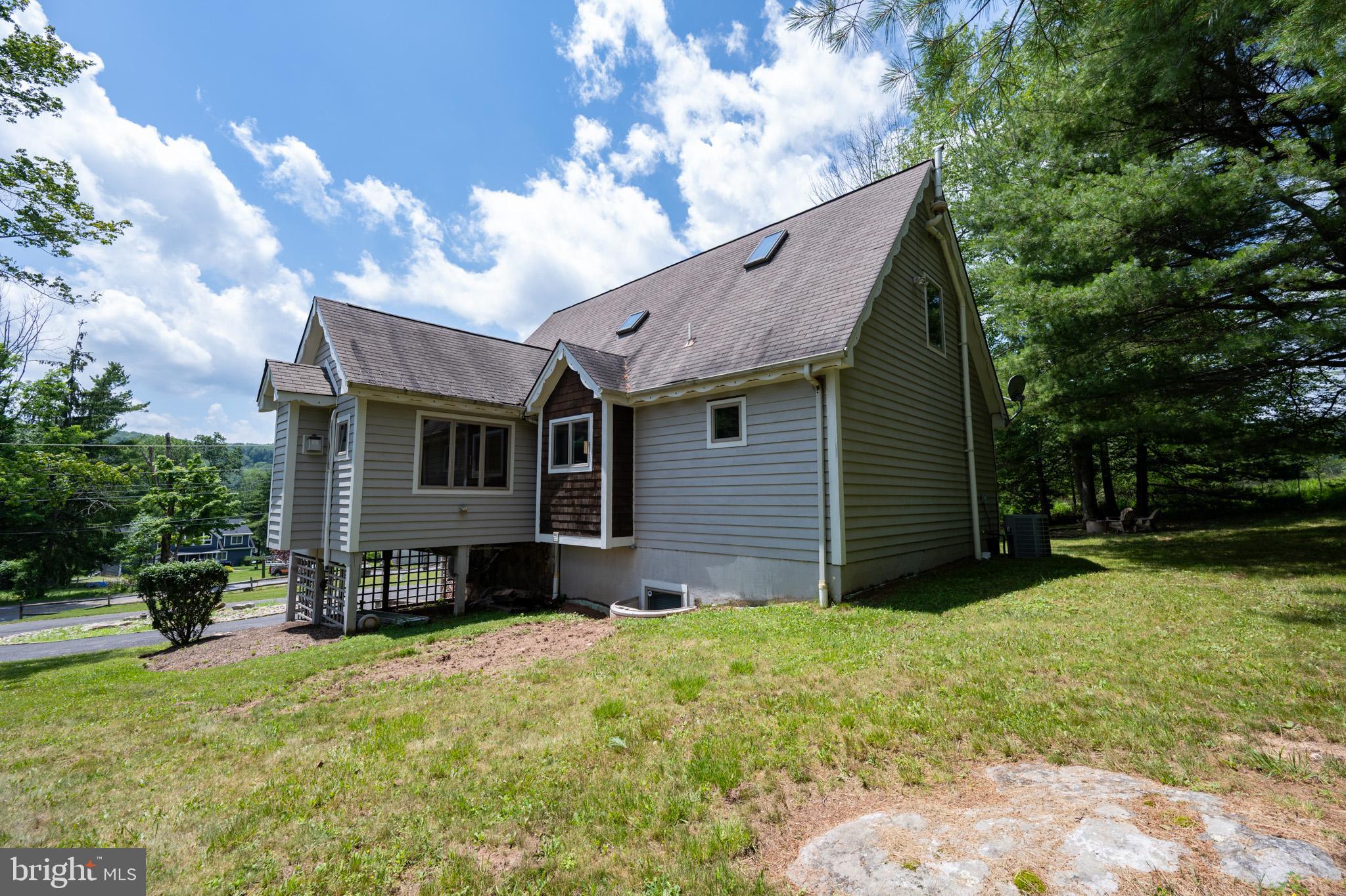 201 Rock Lodge Rd