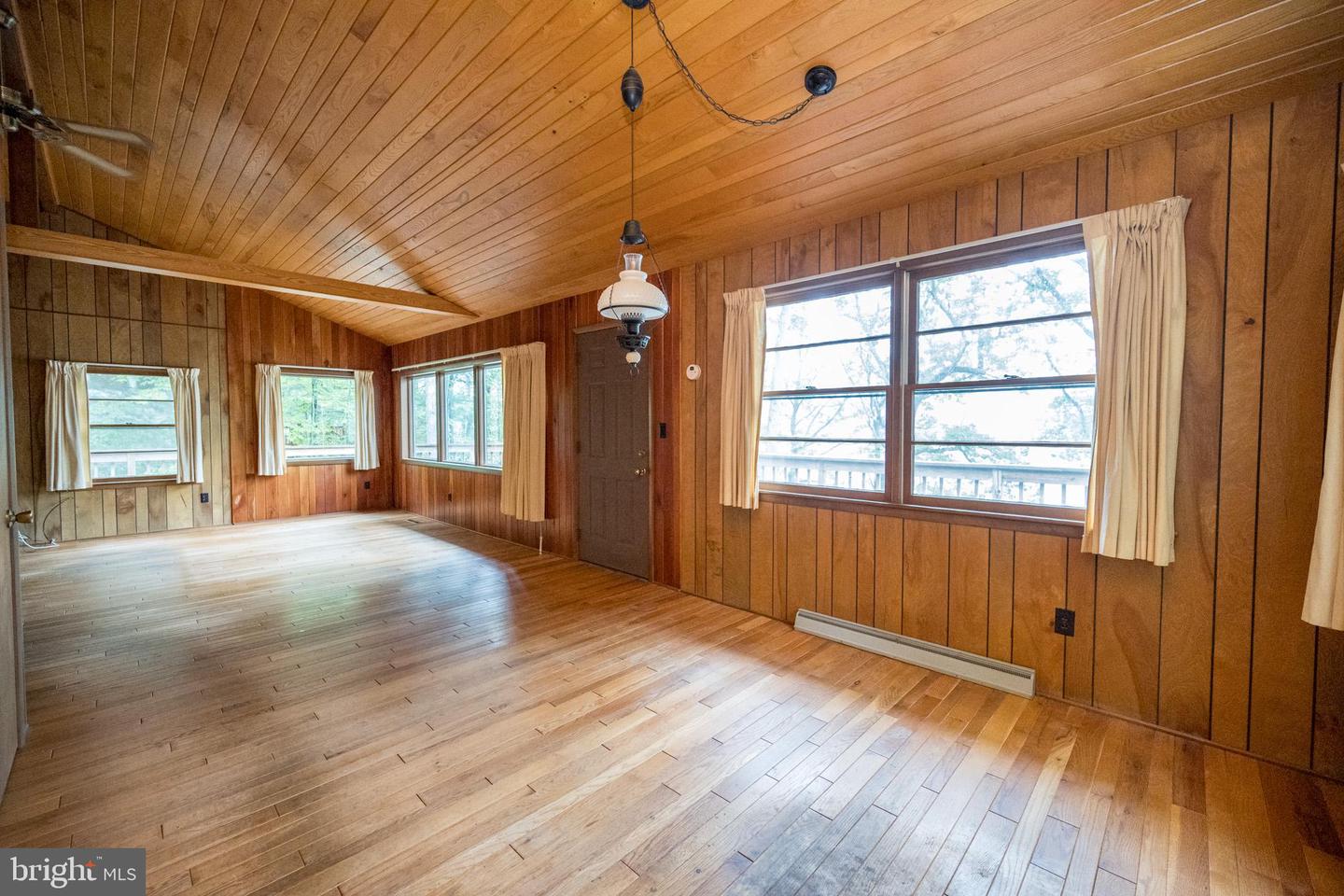 3297 Turkey Neck Rd
