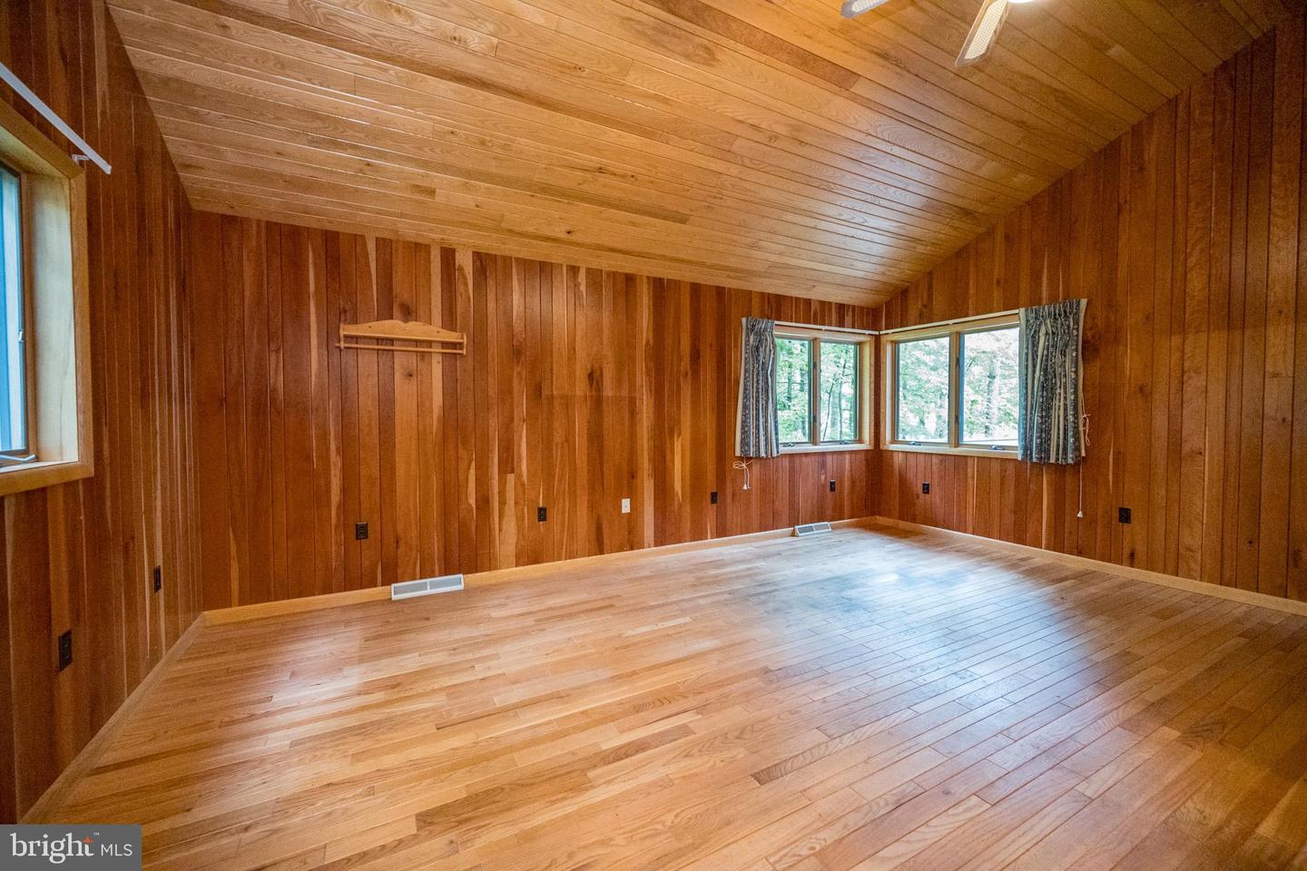 3297 Turkey Neck Rd