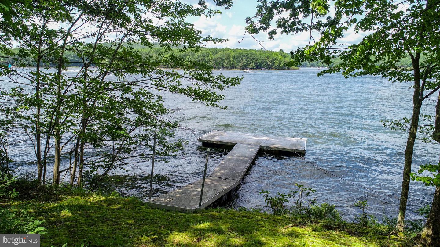 3297 Turkey Neck Rd