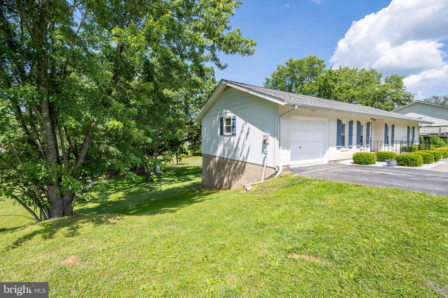 1056 Sunrise Dr