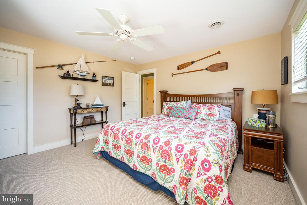 16 SILVER RIDGE COURT 41/2