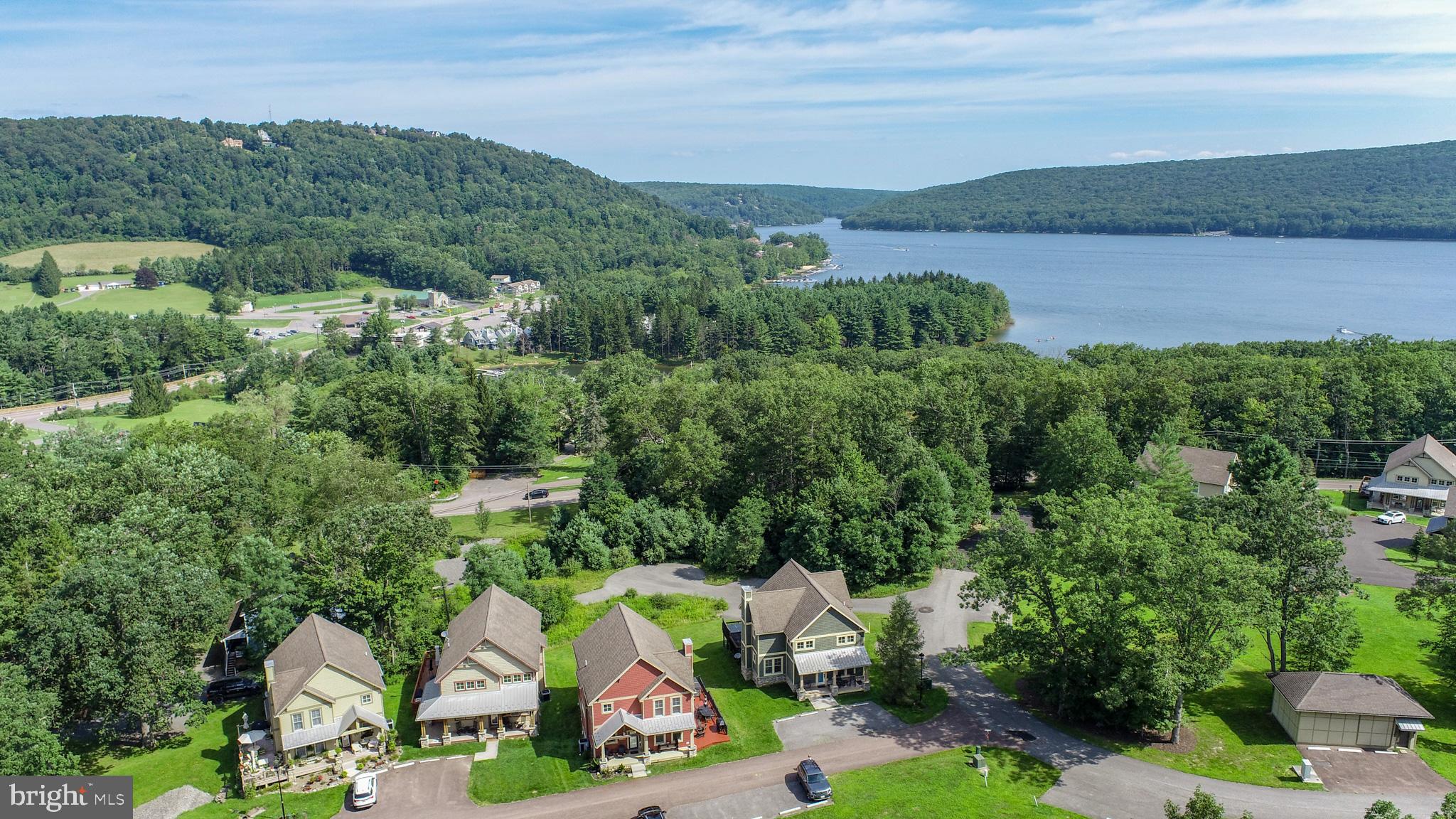 16 SILVER RIDGE COURT 41/2