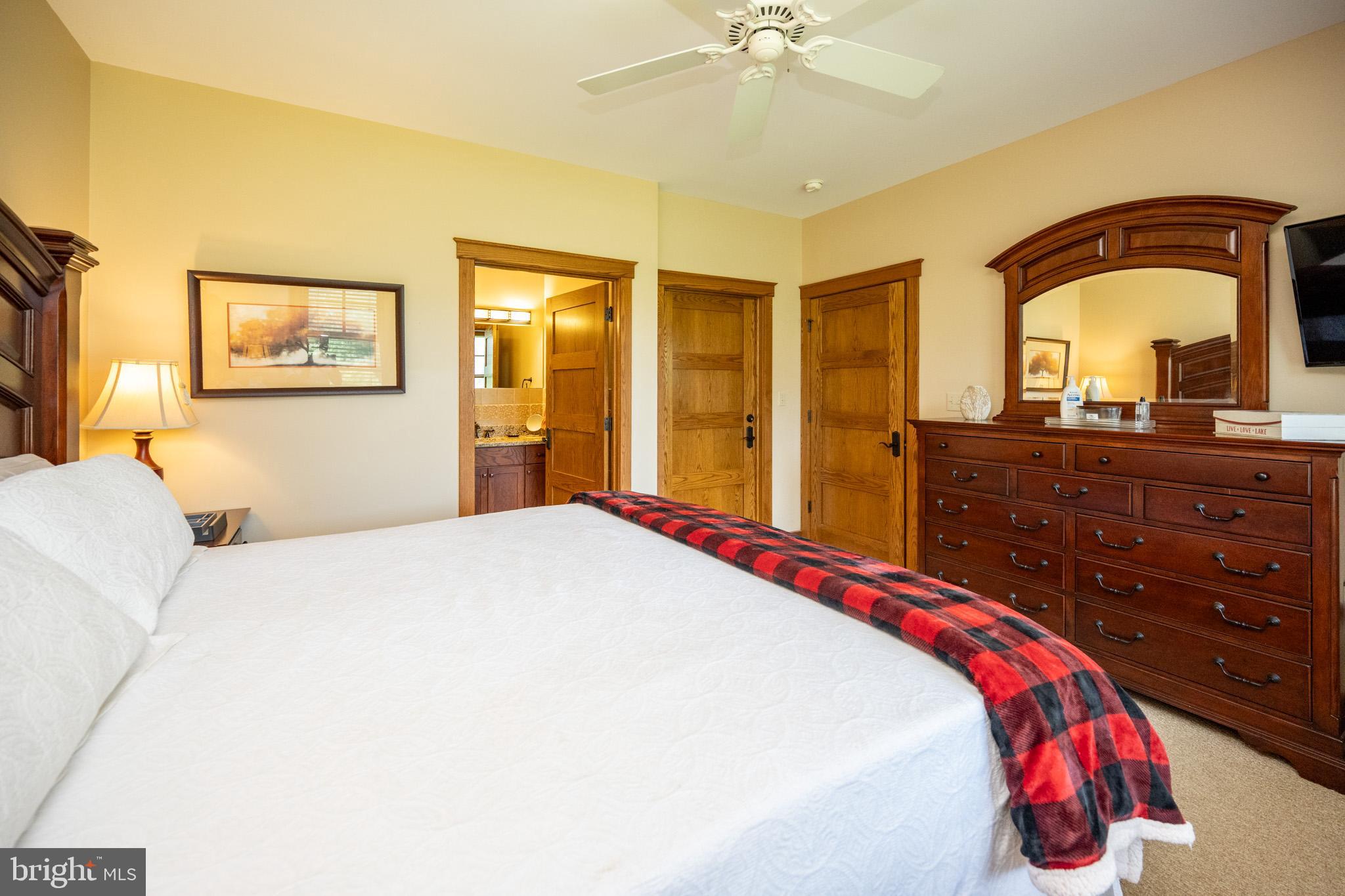 16 SILVER RIDGE COURT 41/2