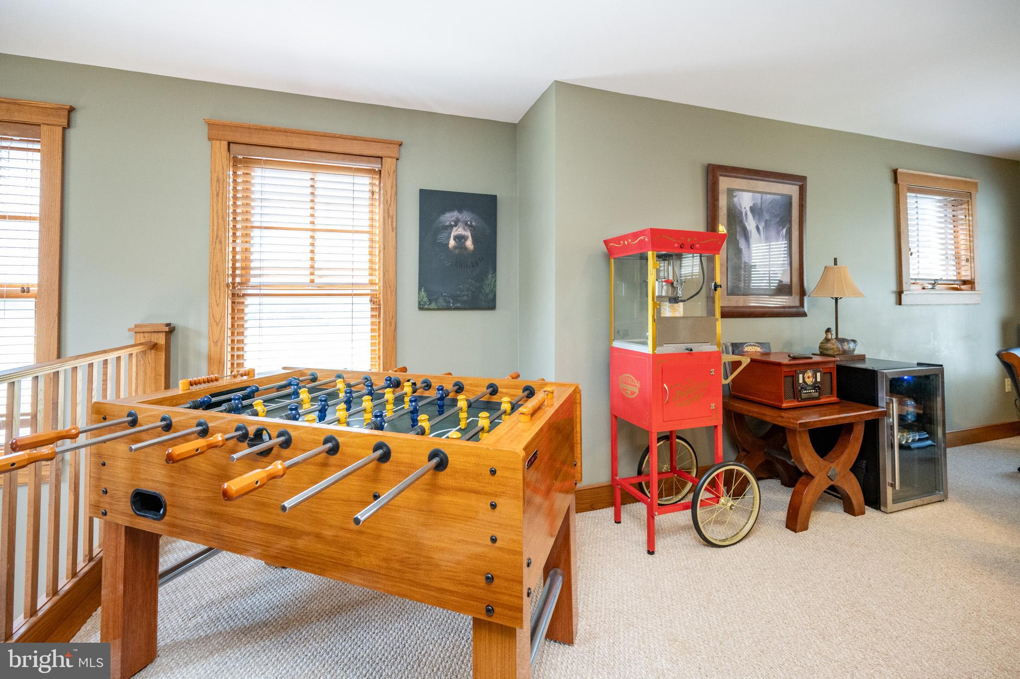 16 SILVER RIDGE COURT 41/2