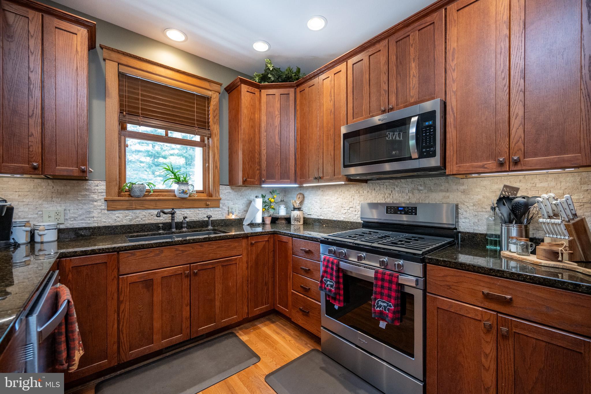 16 SILVER RIDGE COURT 41/2