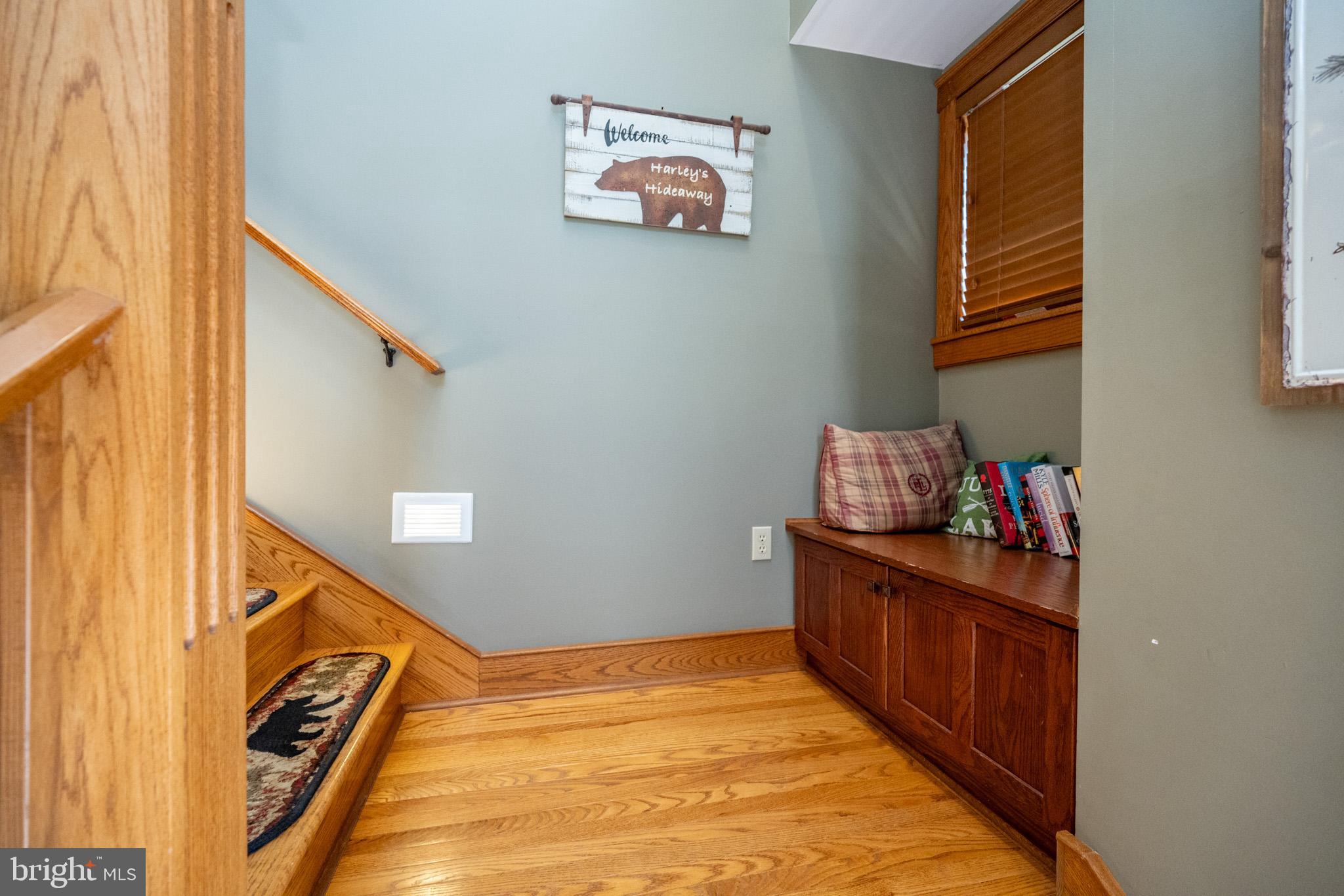 16 SILVER RIDGE COURT 41/2