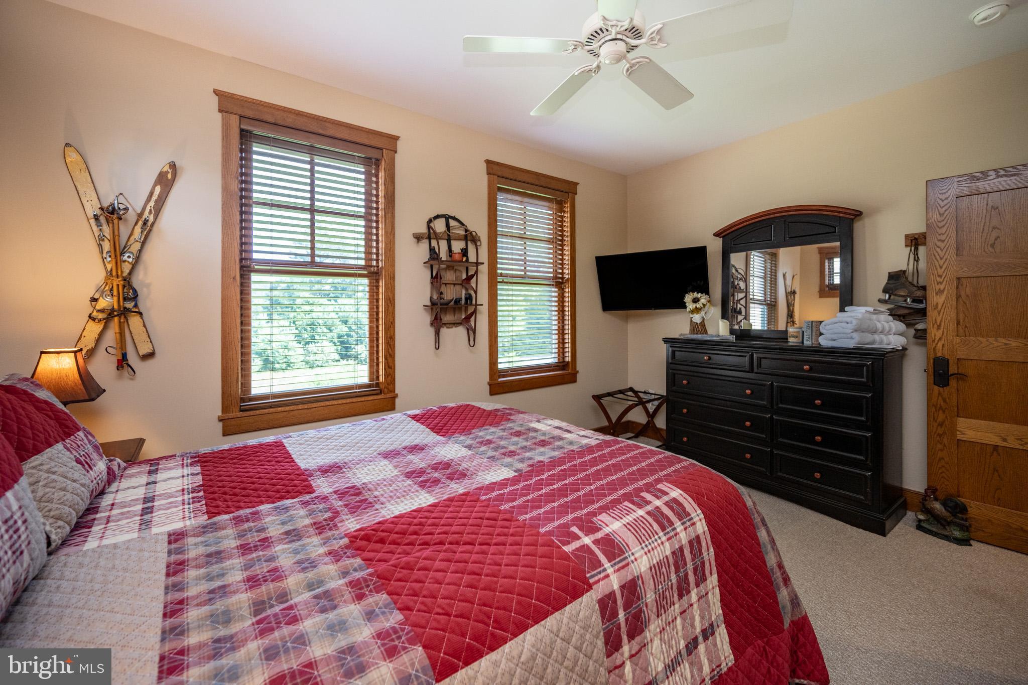 16 SILVER RIDGE COURT 41/2