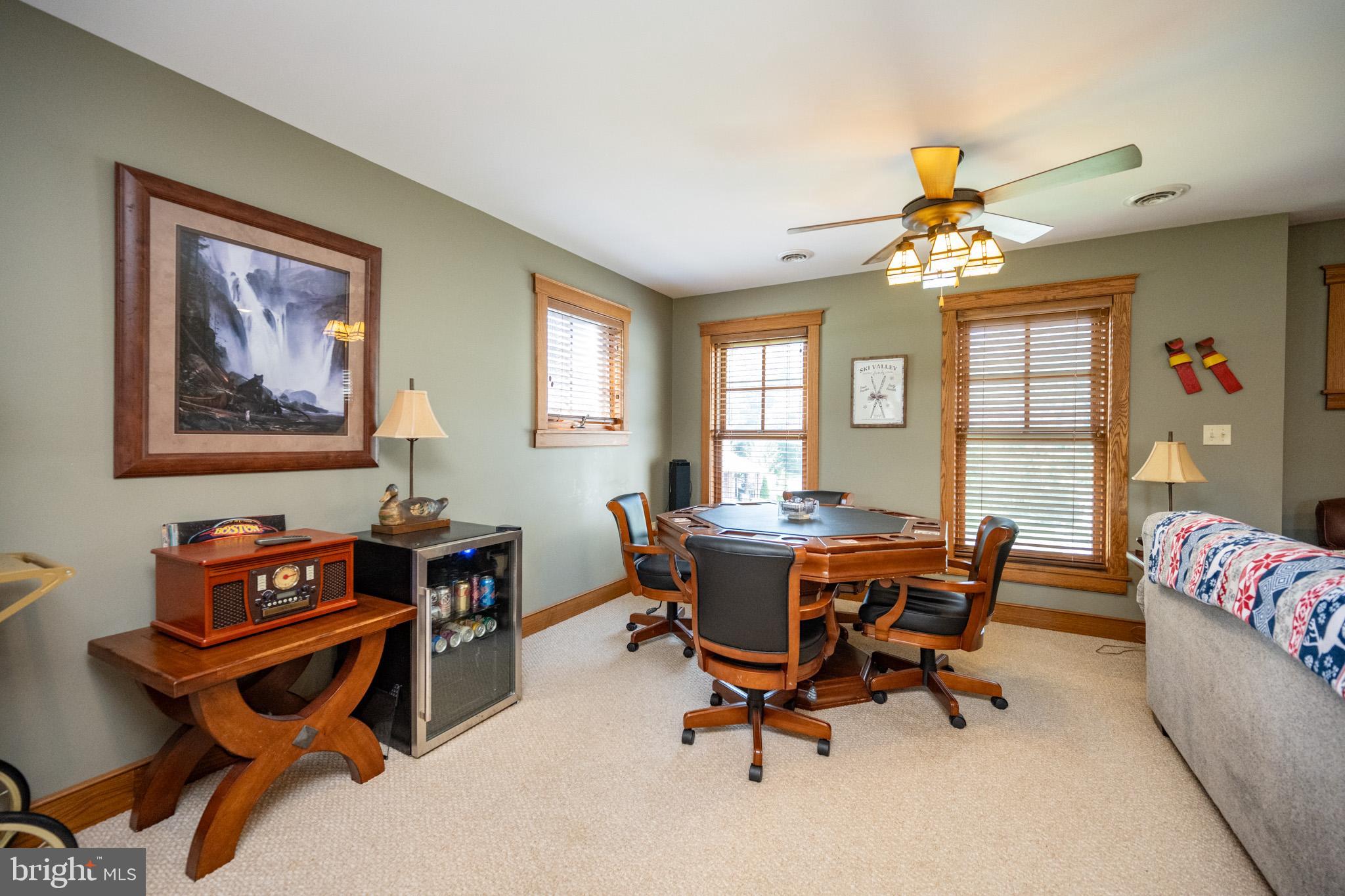 16 SILVER RIDGE COURT 41/2