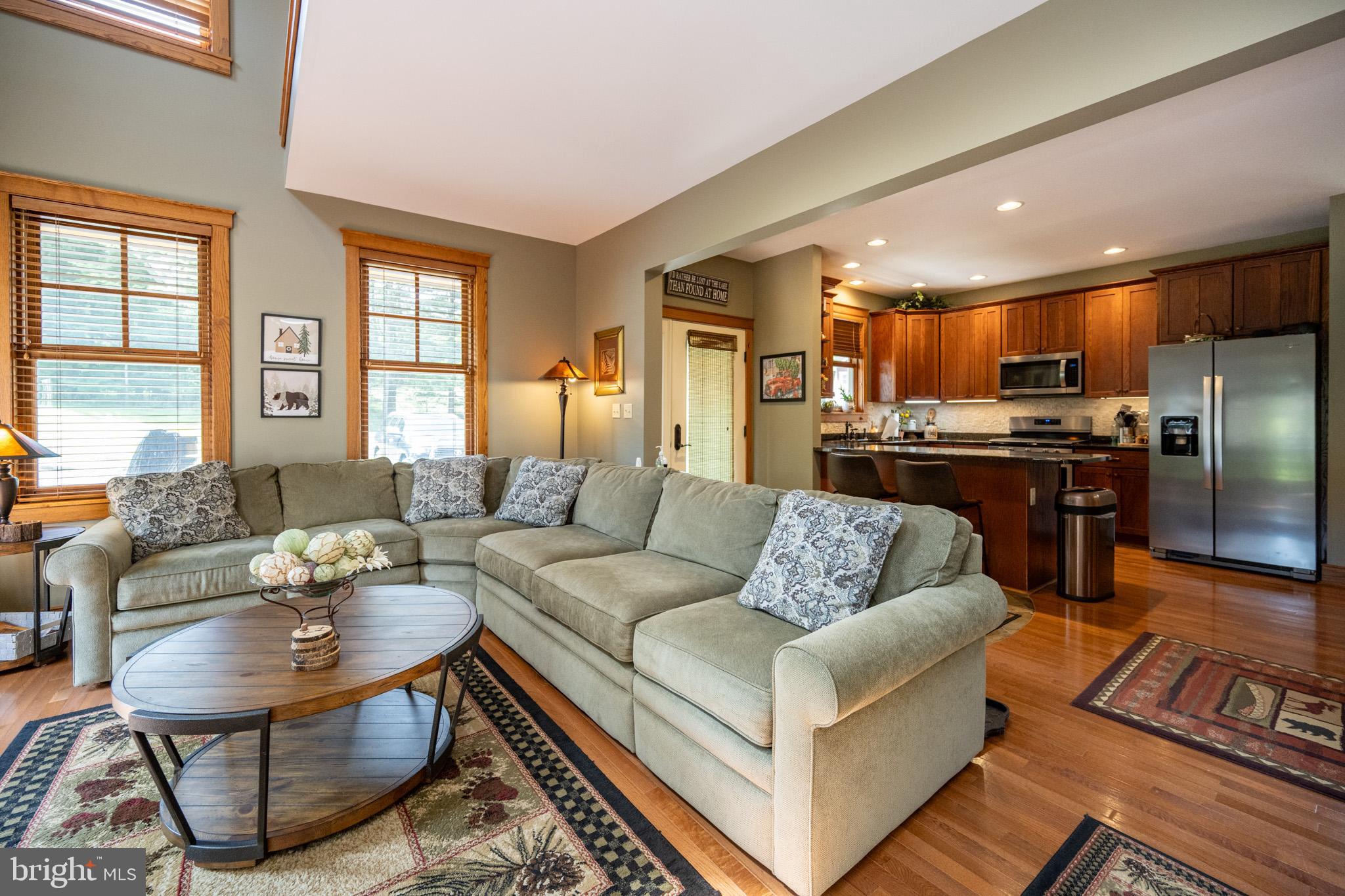 16 SILVER RIDGE COURT 41/2