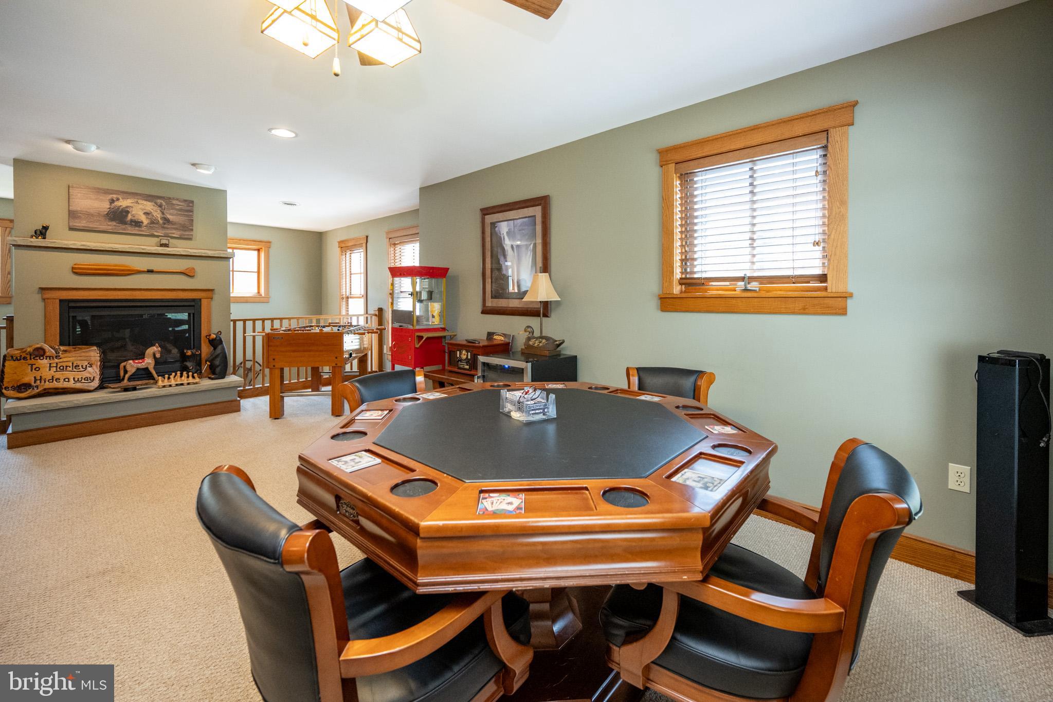 16 SILVER RIDGE COURT 41/2