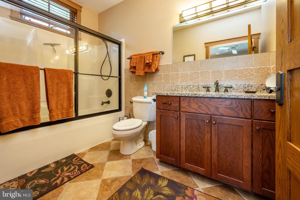 16 SILVER RIDGE COURT 41/2