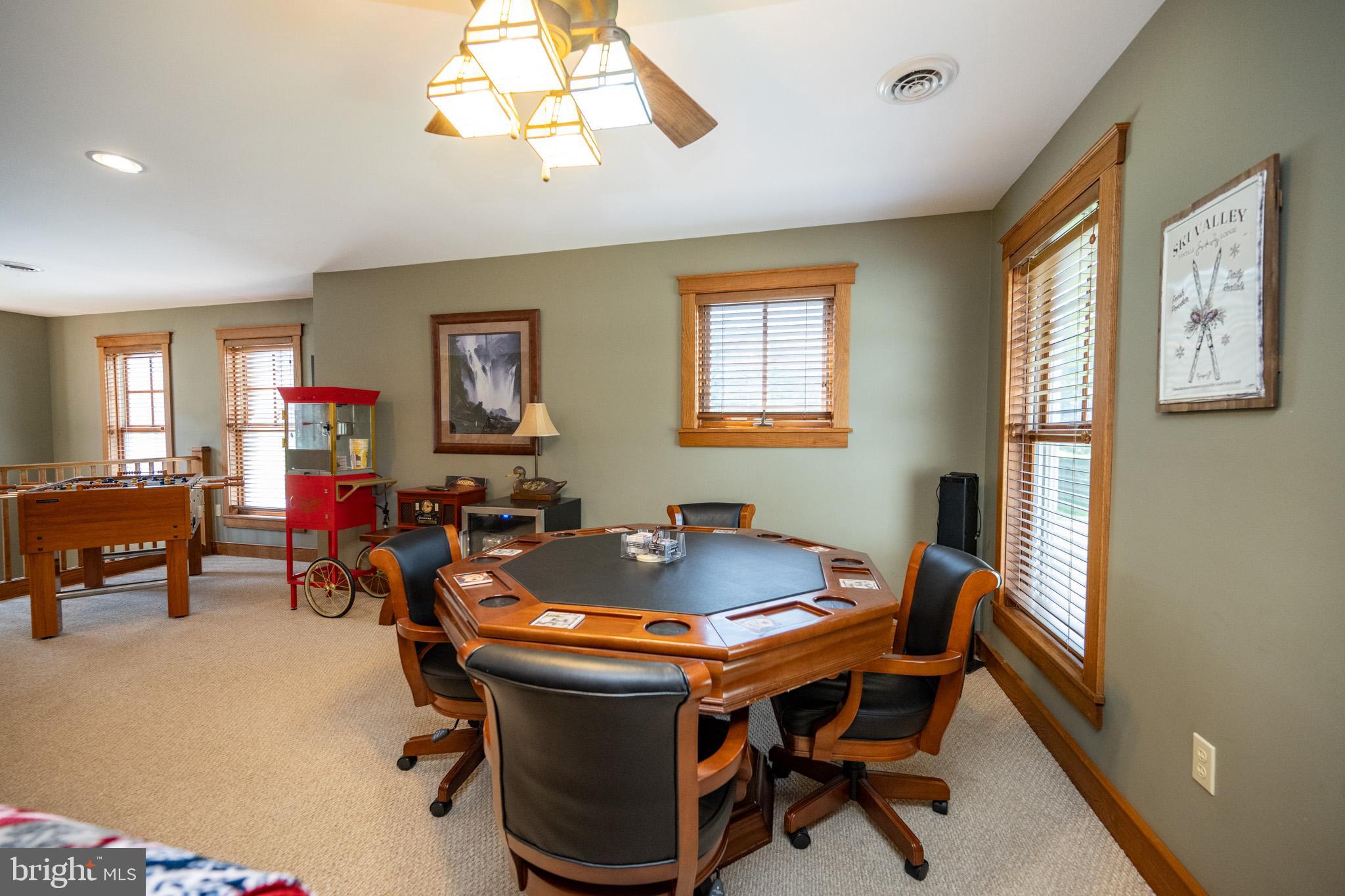 16 SILVER RIDGE COURT 41/2