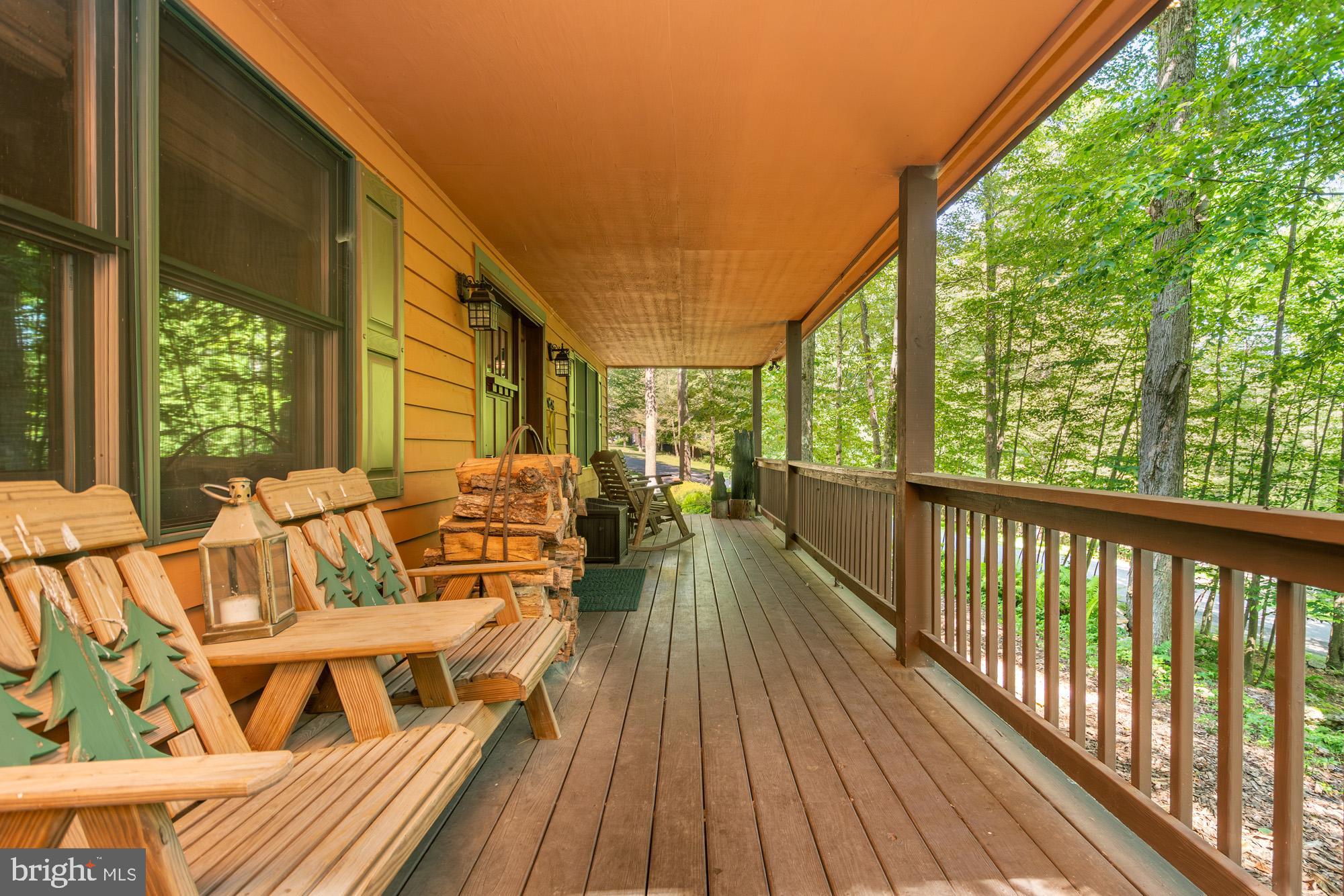 425 MOUNTAINVIEW DRIVE