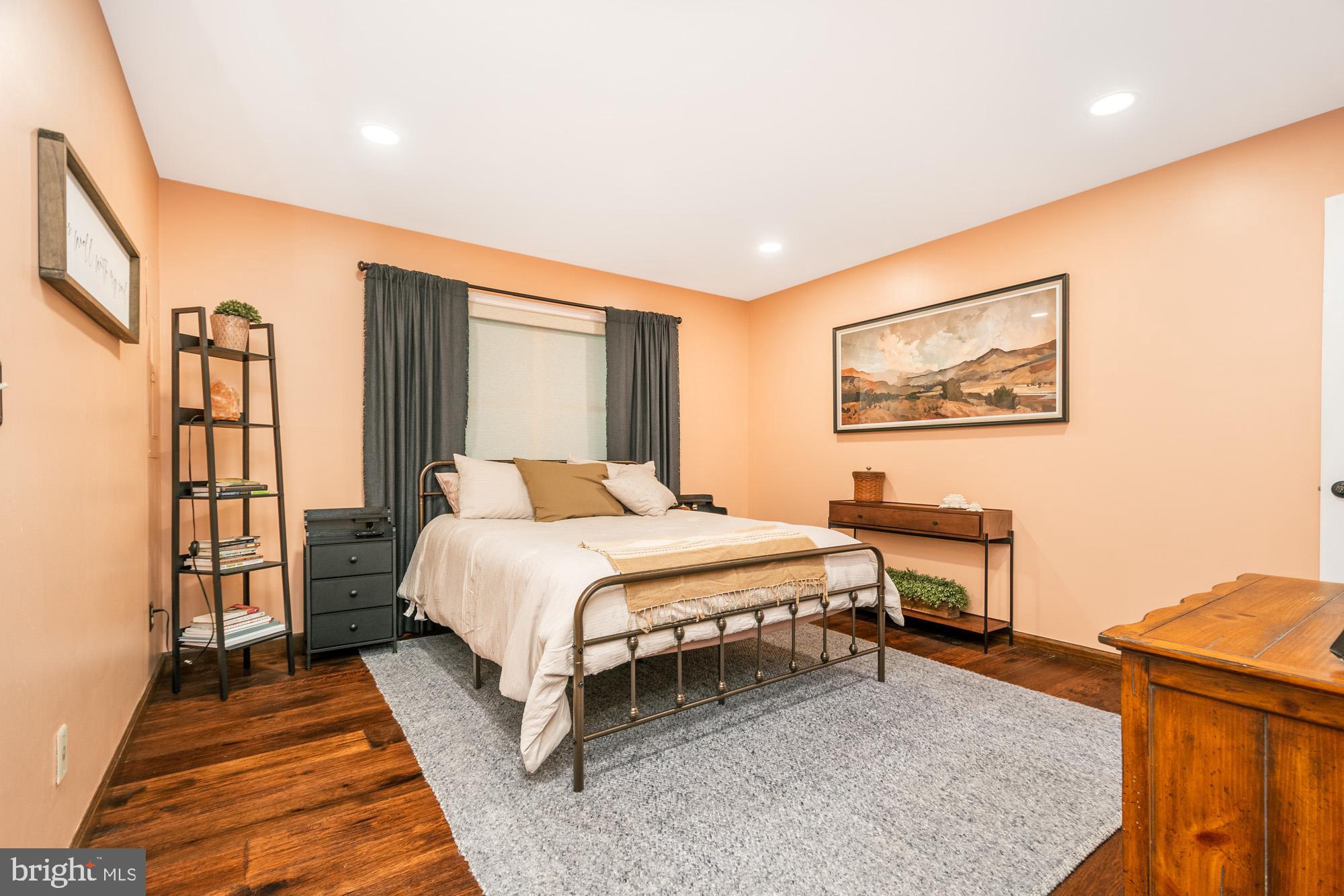 425 MOUNTAINVIEW DRIVE