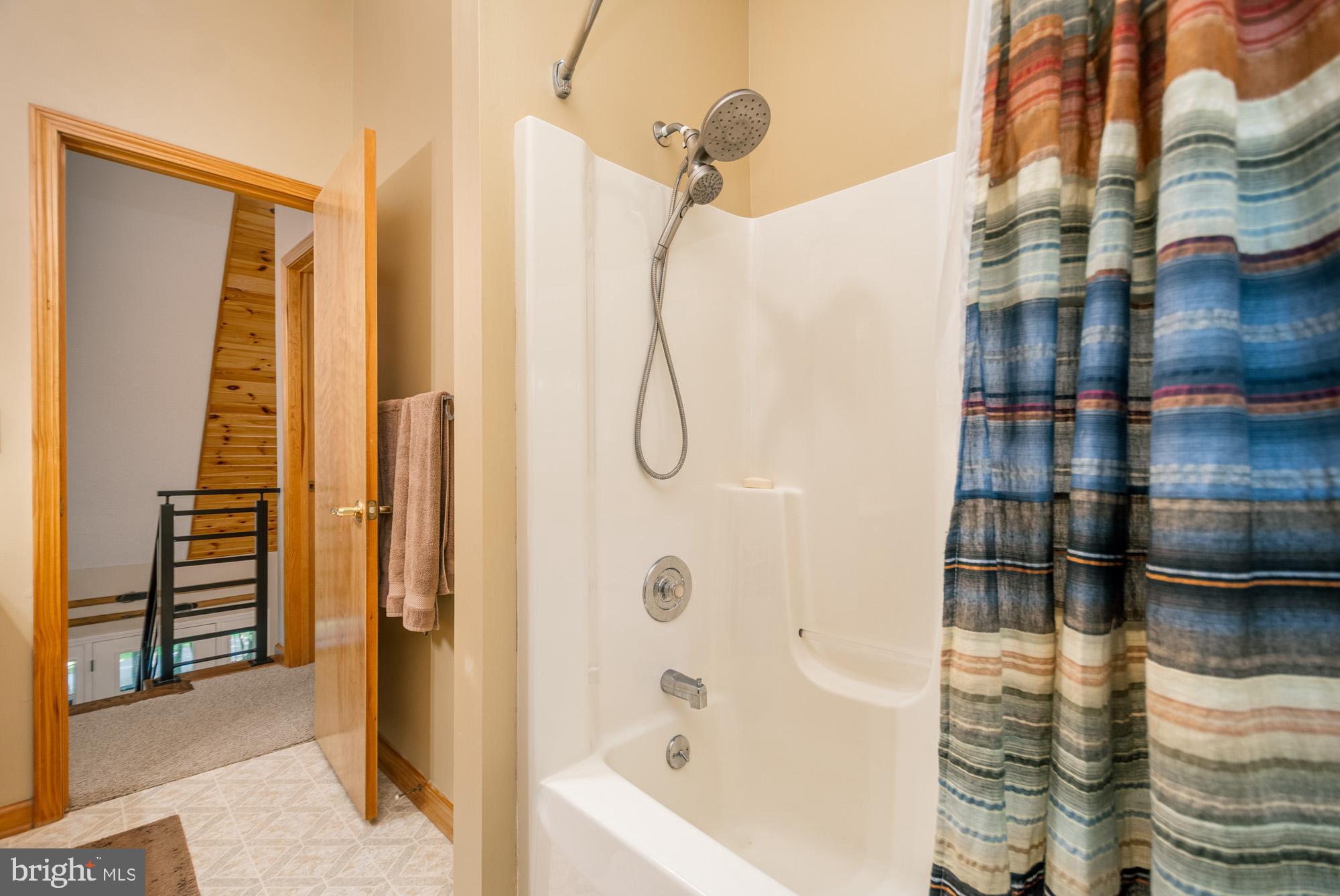 425 MOUNTAINVIEW DRIVE