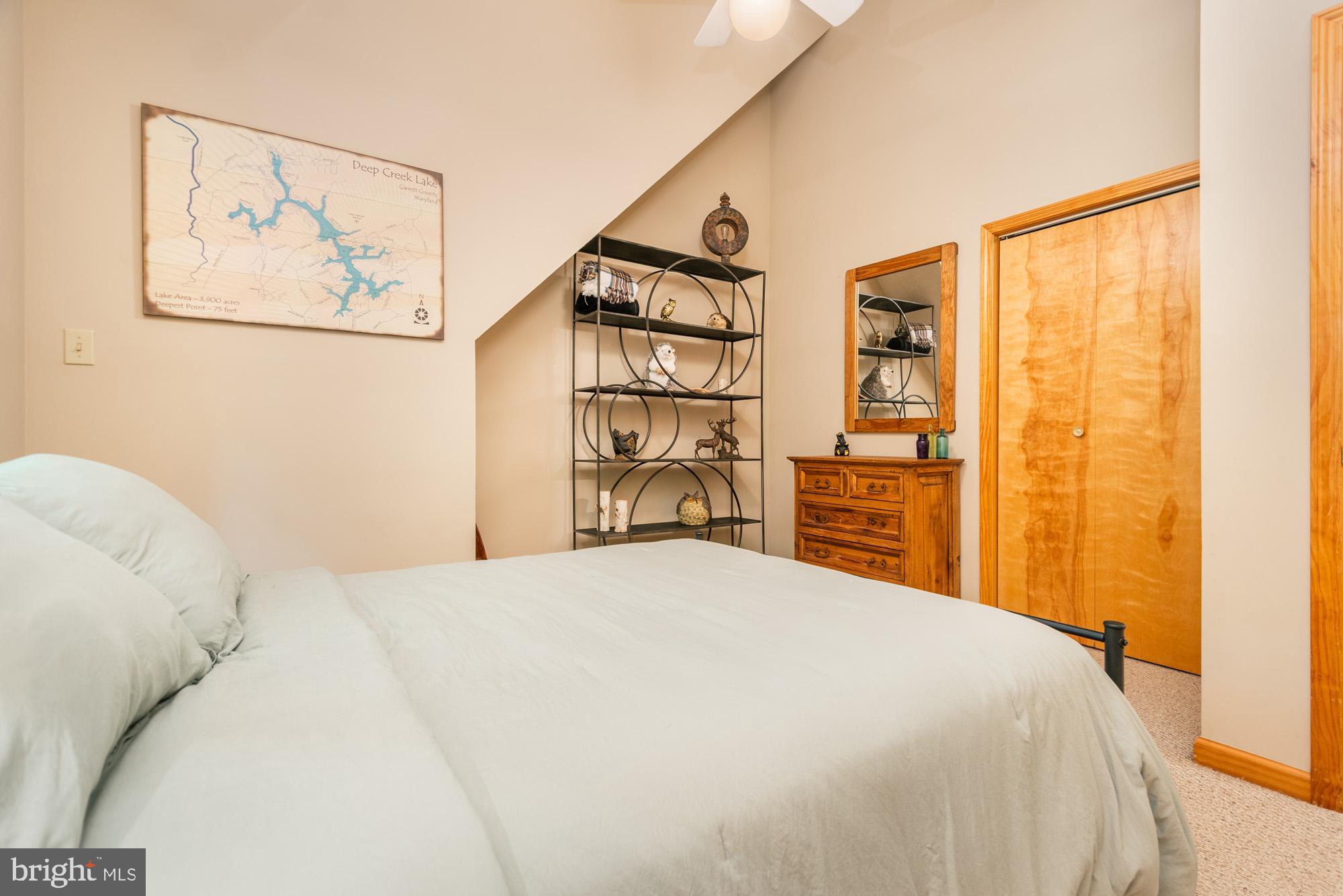 425 MOUNTAINVIEW DRIVE