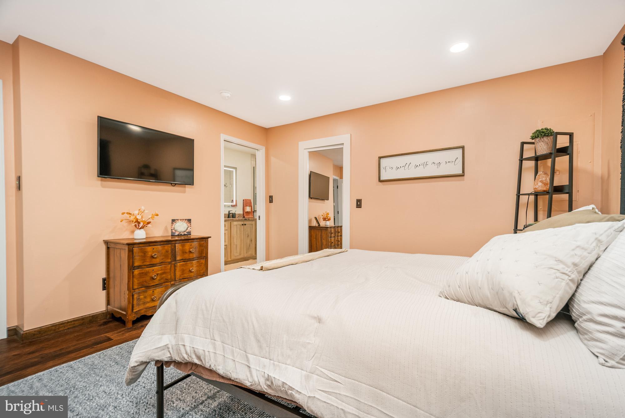 425 MOUNTAINVIEW DRIVE