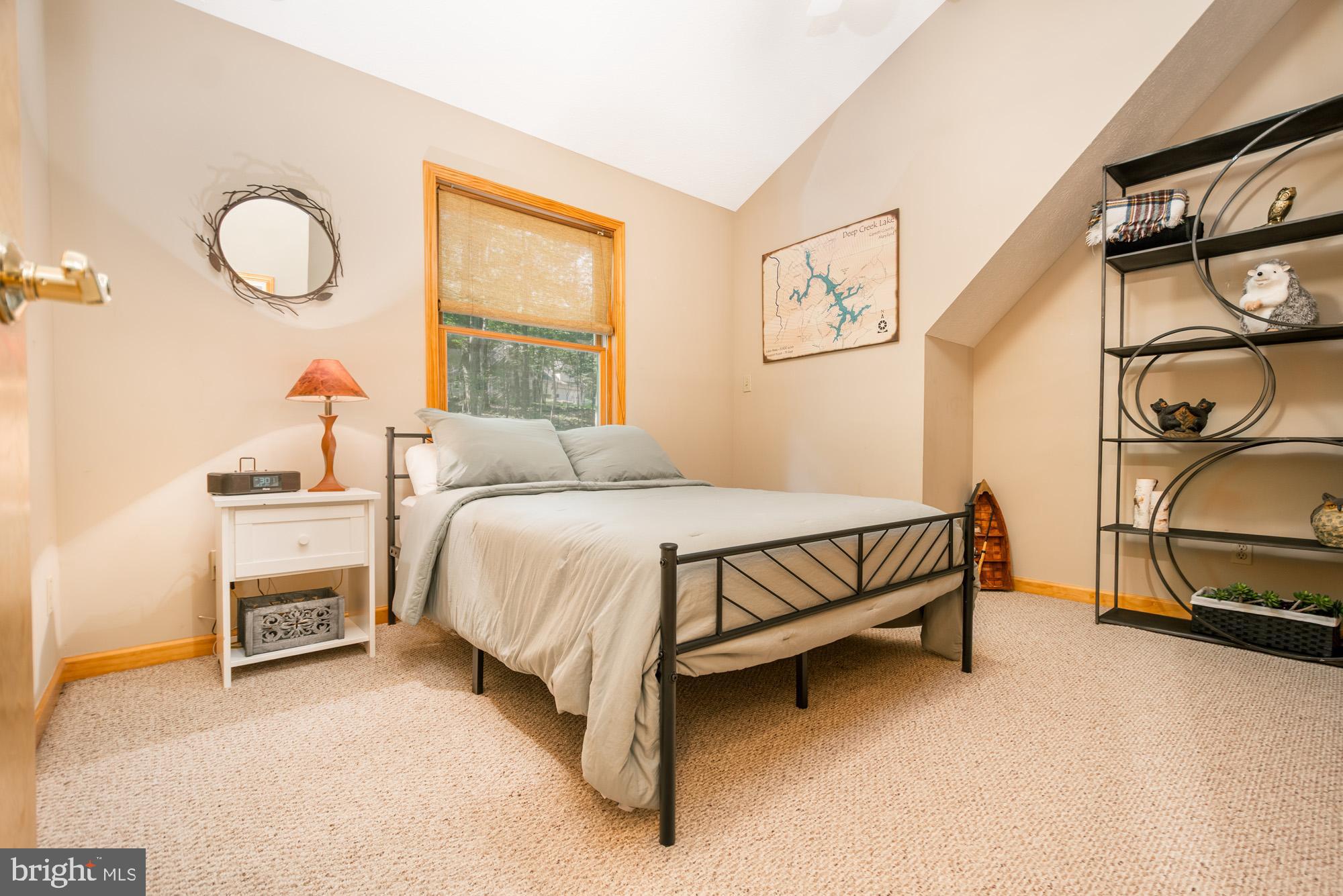 425 MOUNTAINVIEW DRIVE