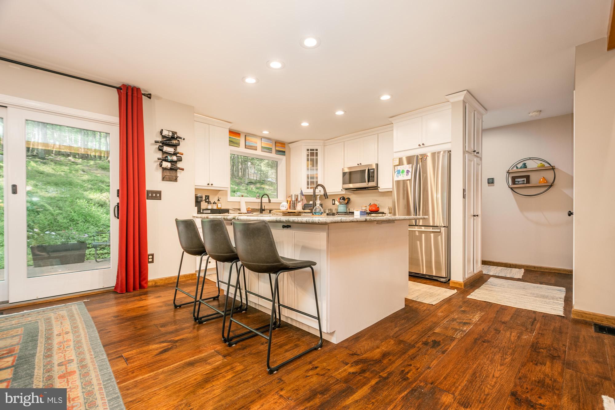 425 MOUNTAINVIEW DRIVE