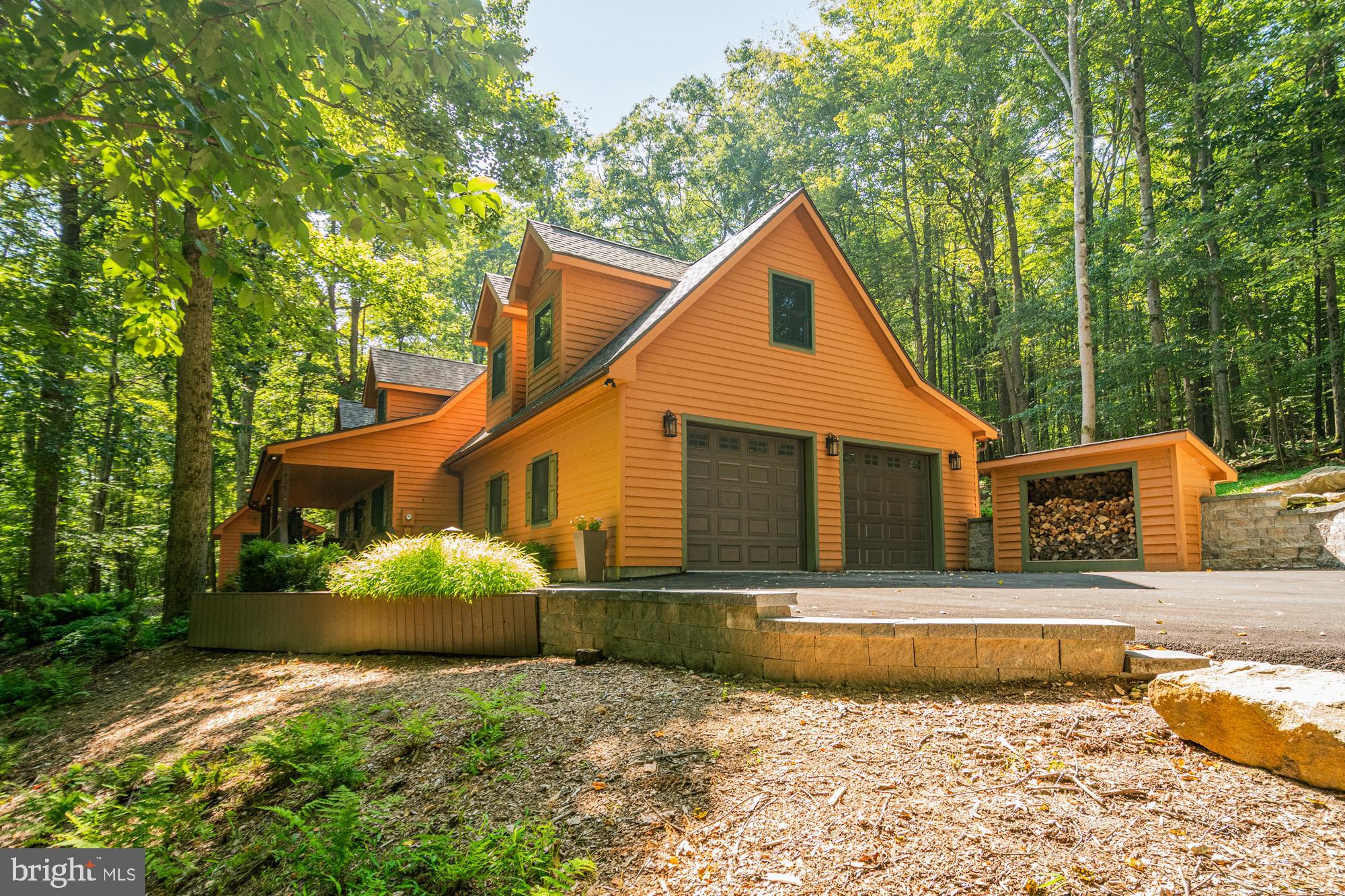 425 MOUNTAINVIEW DRIVE