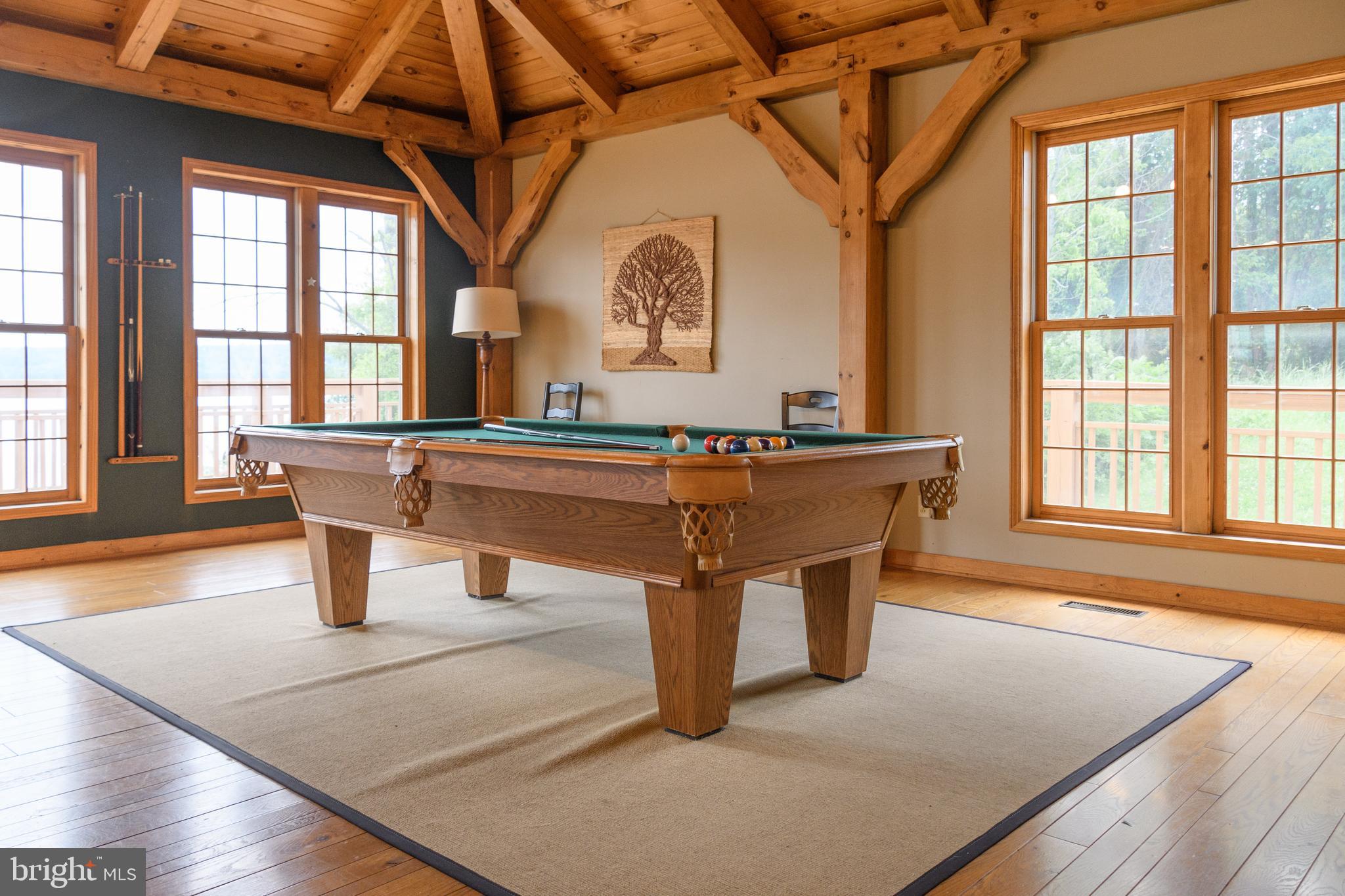 425 MOUNTAINVIEW DRIVE