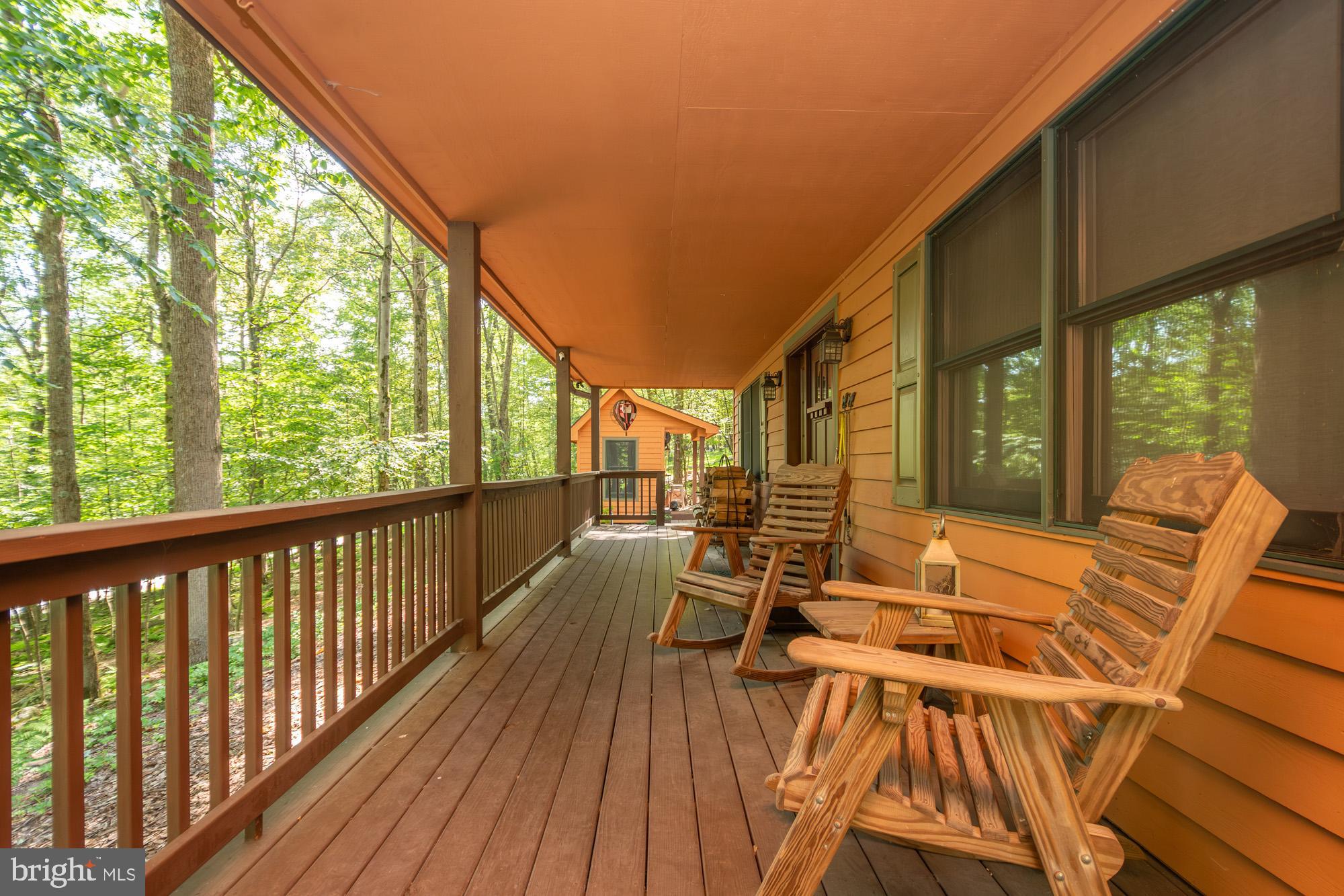 425 MOUNTAINVIEW DRIVE