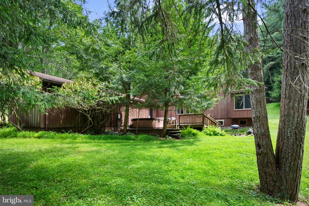 20 LODGE CIRCLE