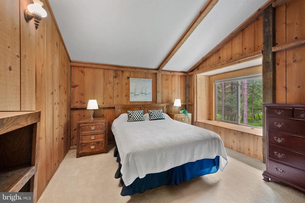 20 LODGE CIRCLE