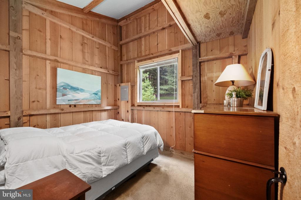 20 LODGE CIRCLE