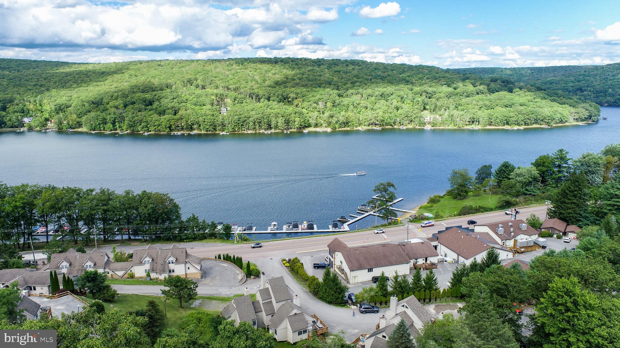 36 JEFFREY LANE 6B