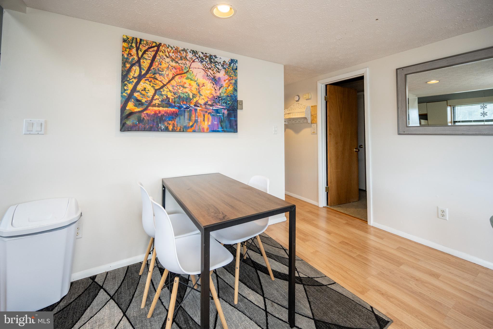 36 JEFFREY LANE 6B