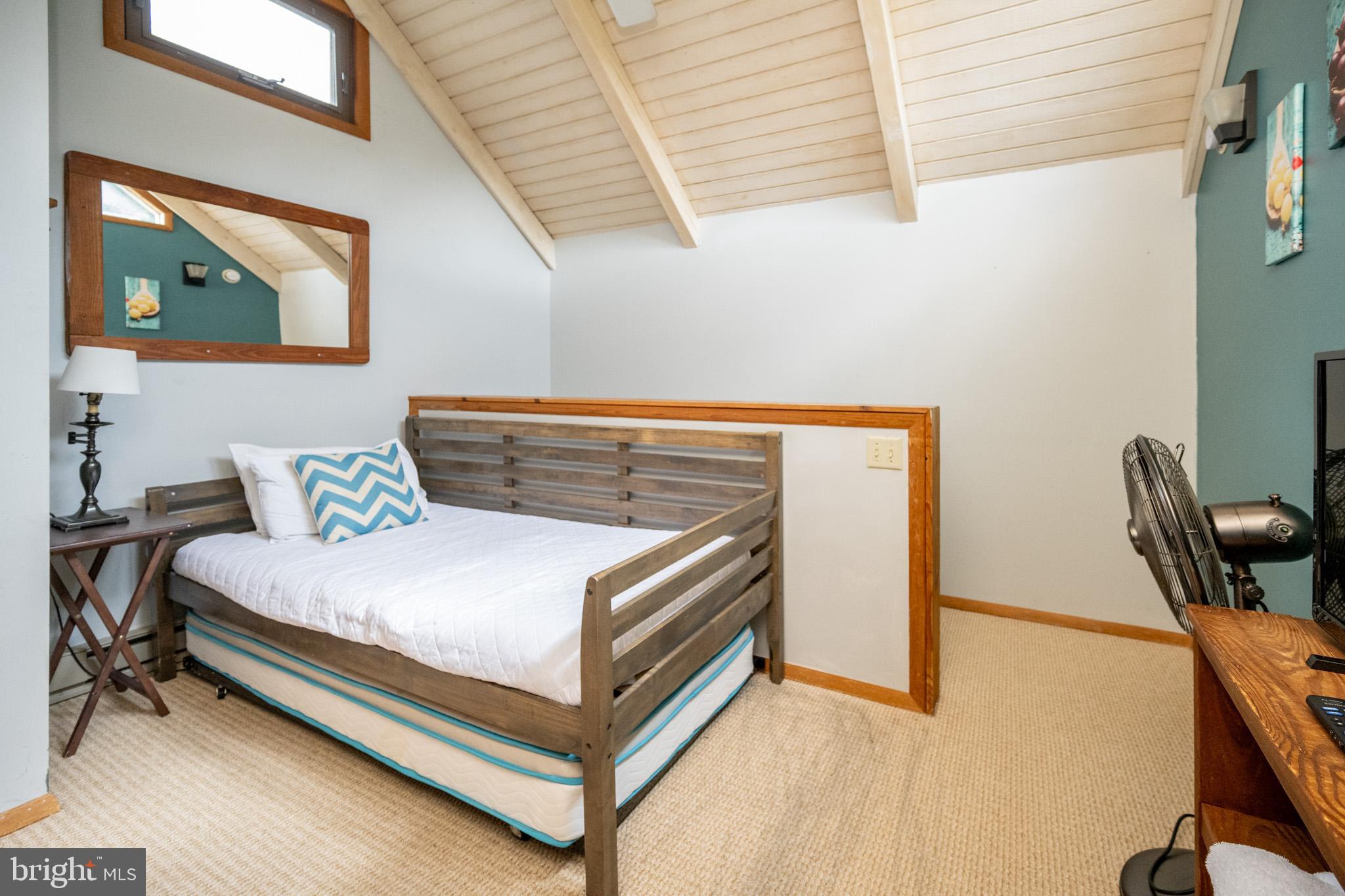 36 JEFFREY LANE 6B