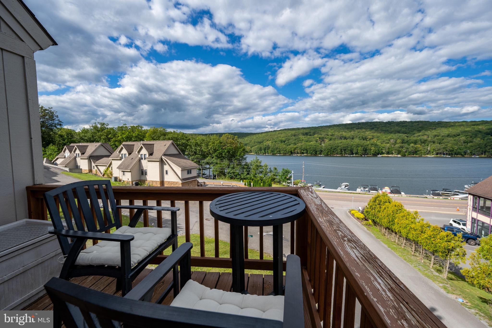 36 JEFFREY LANE 6B