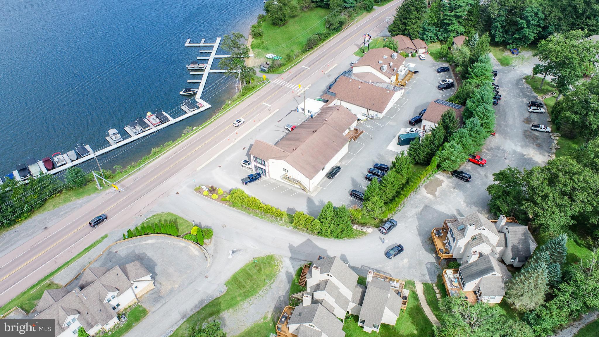 36 JEFFREY LANE 6B