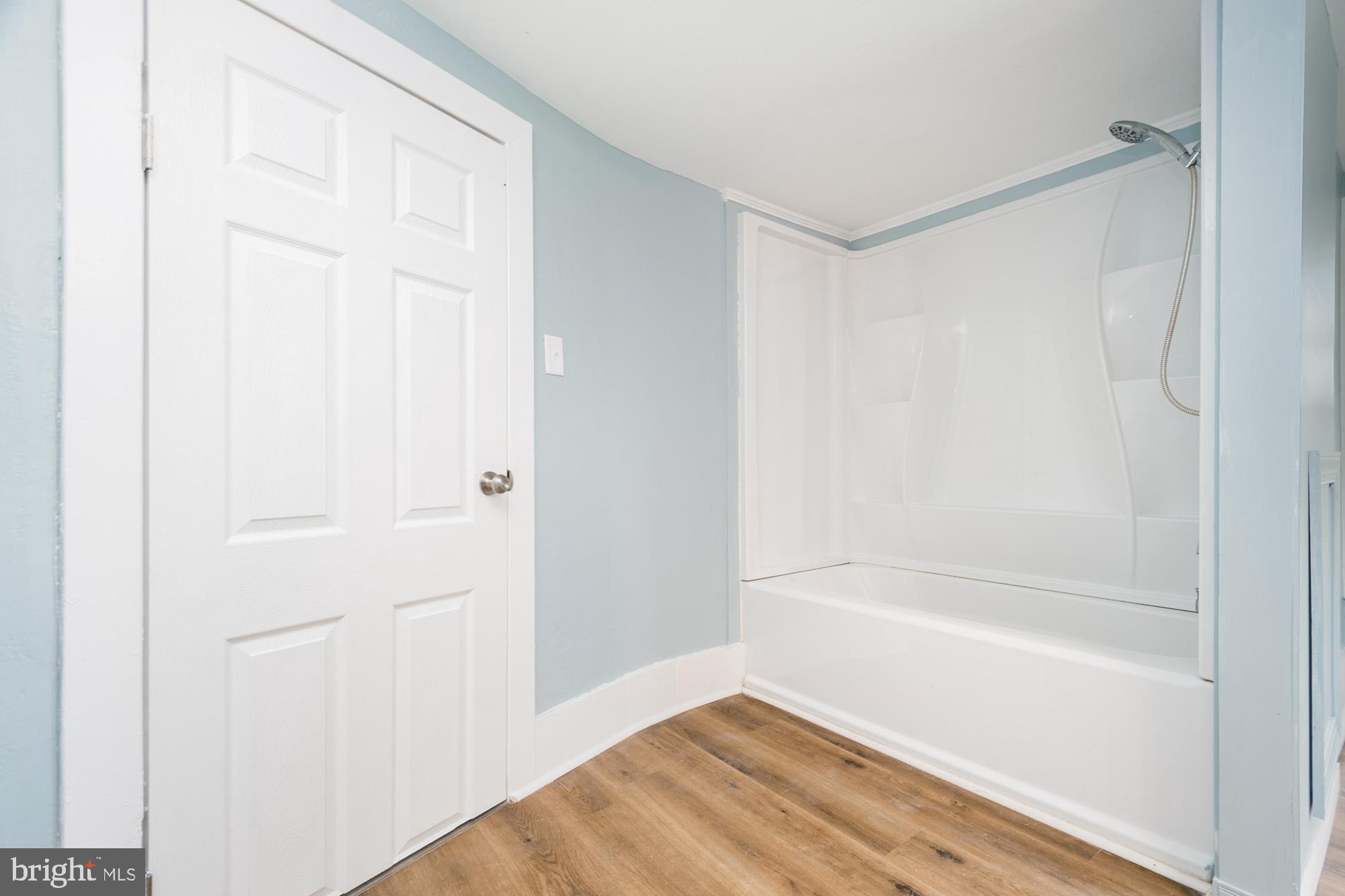 1040 OLD MORGANTOWN ROAD W