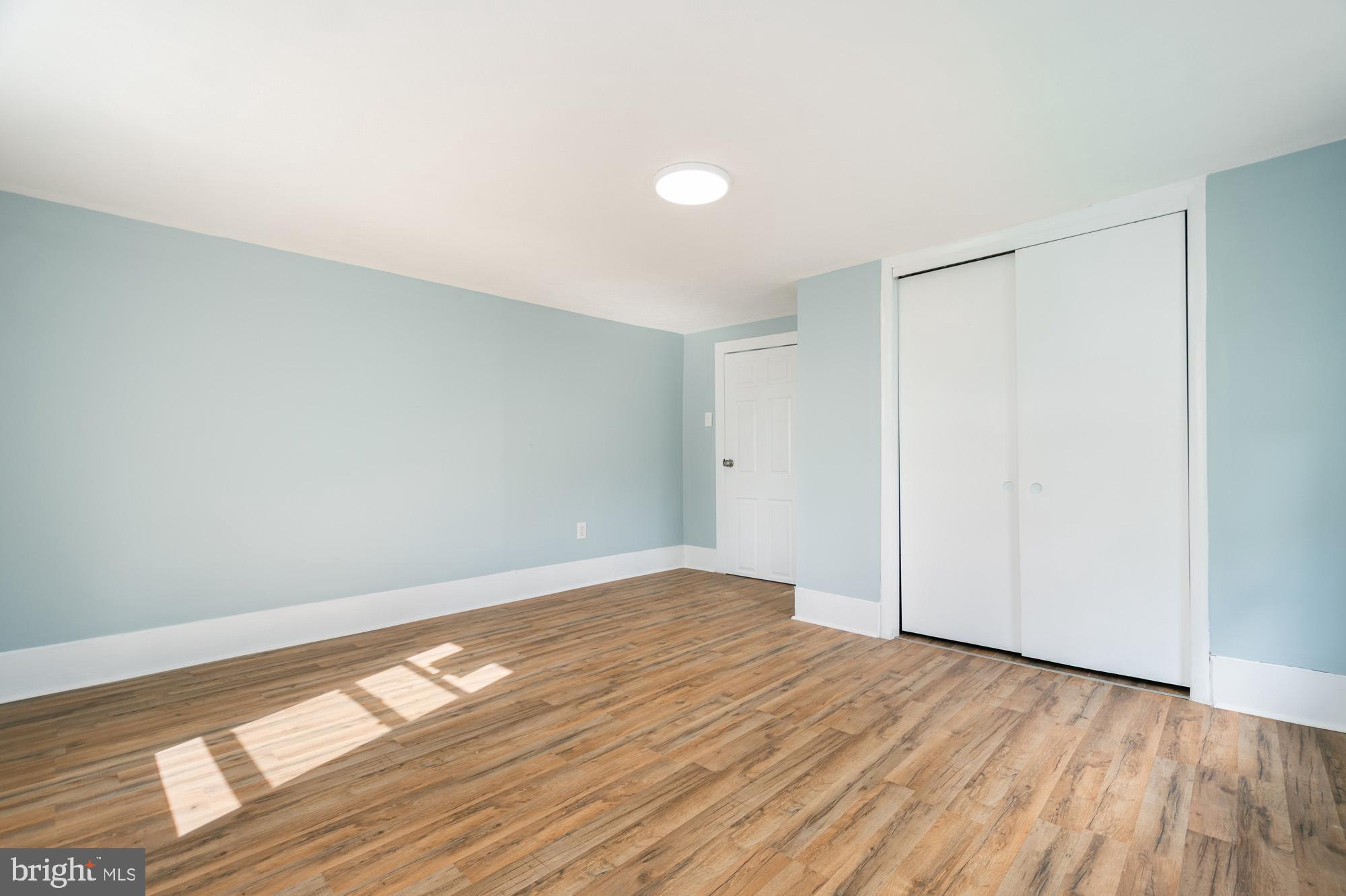 1040 OLD MORGANTOWN ROAD W