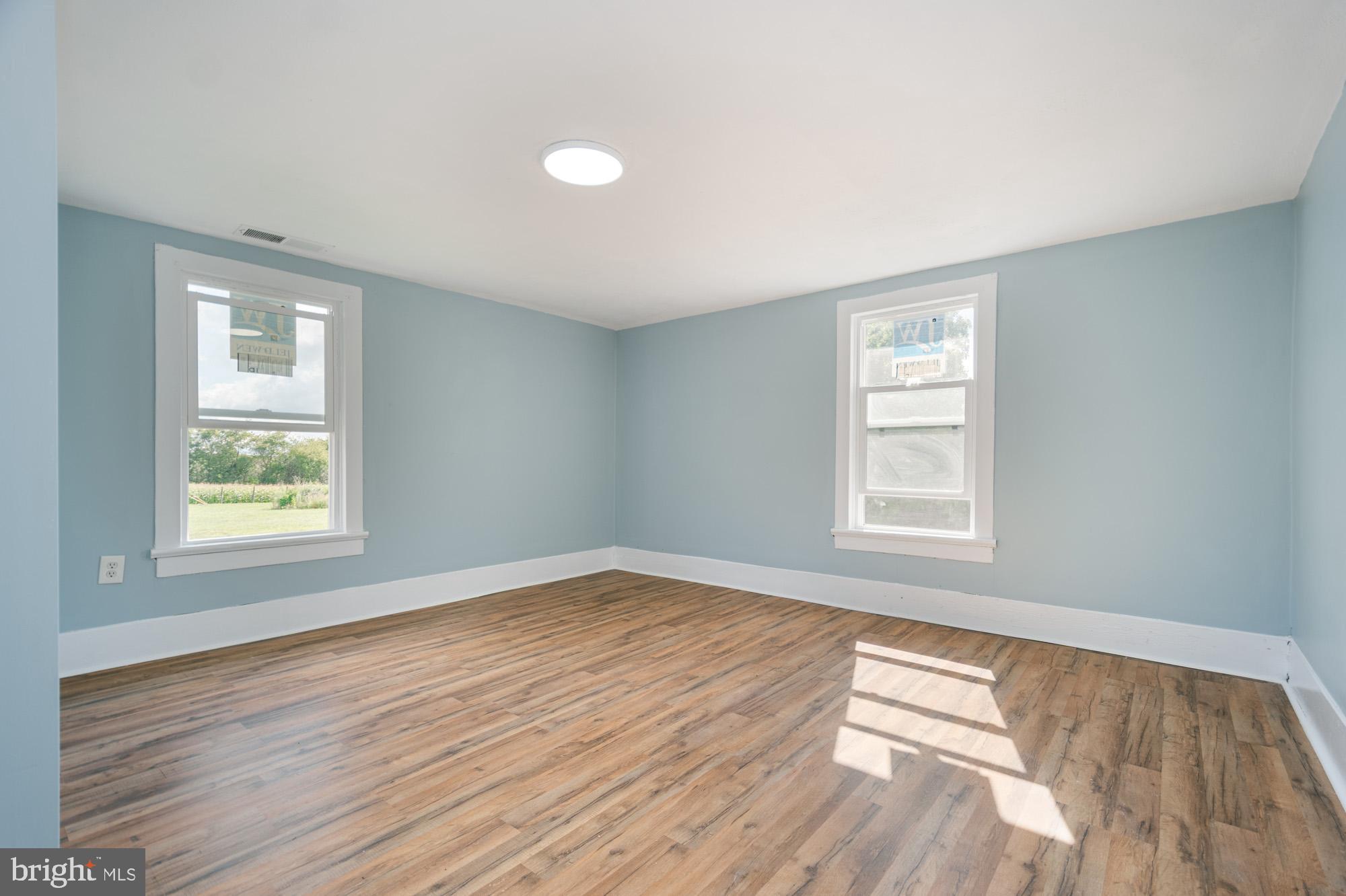 1040 OLD MORGANTOWN ROAD W