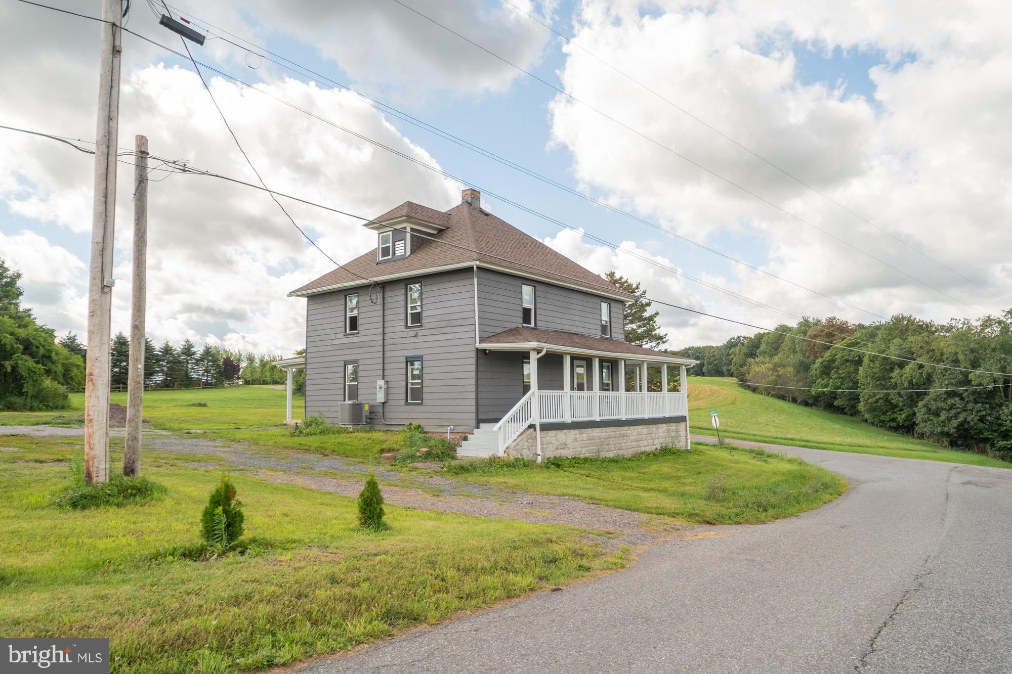 1040 OLD MORGANTOWN ROAD W