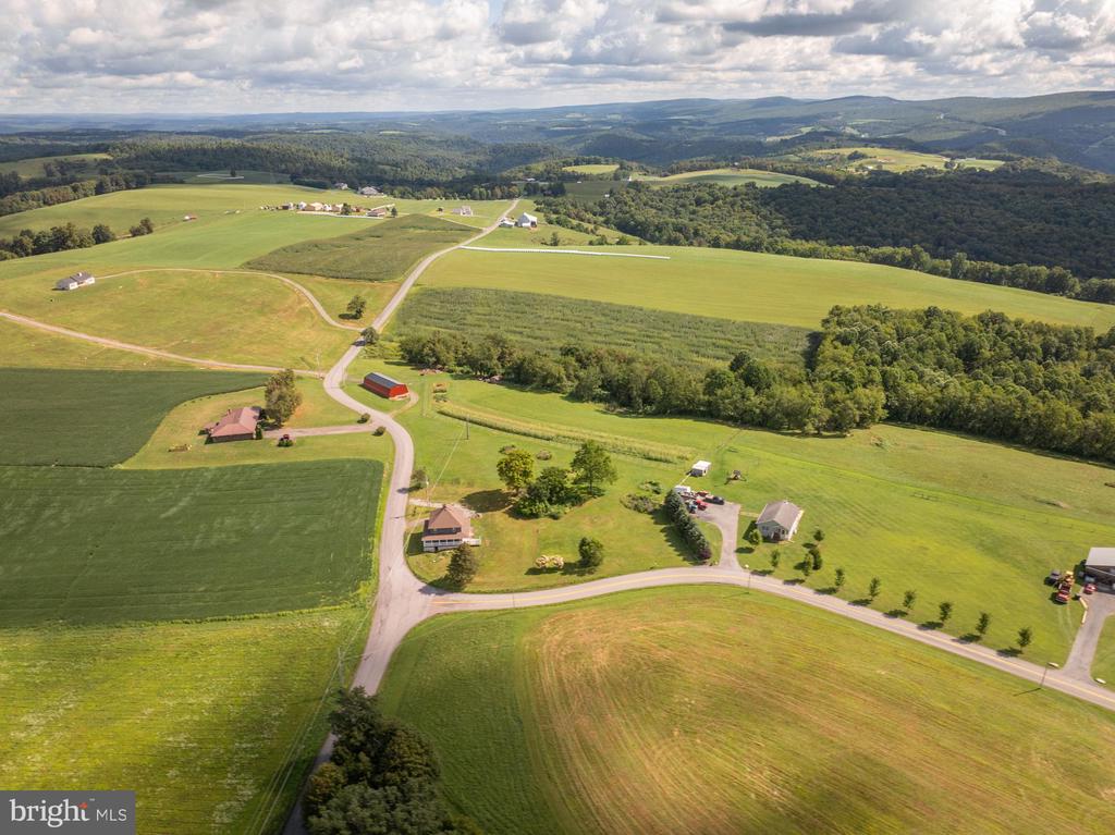 1040 OLD MORGANTOWN ROAD W