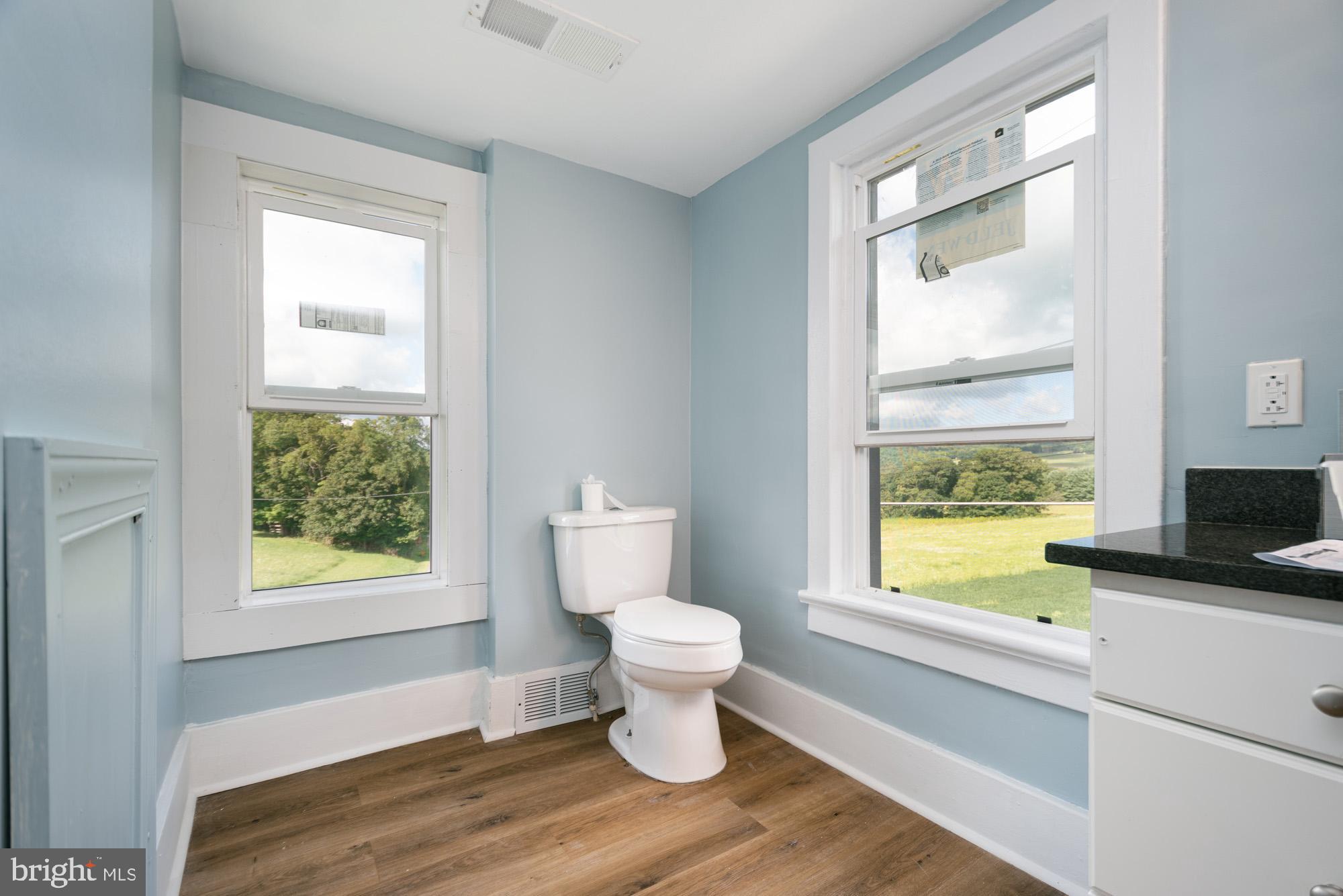 1040 OLD MORGANTOWN ROAD W