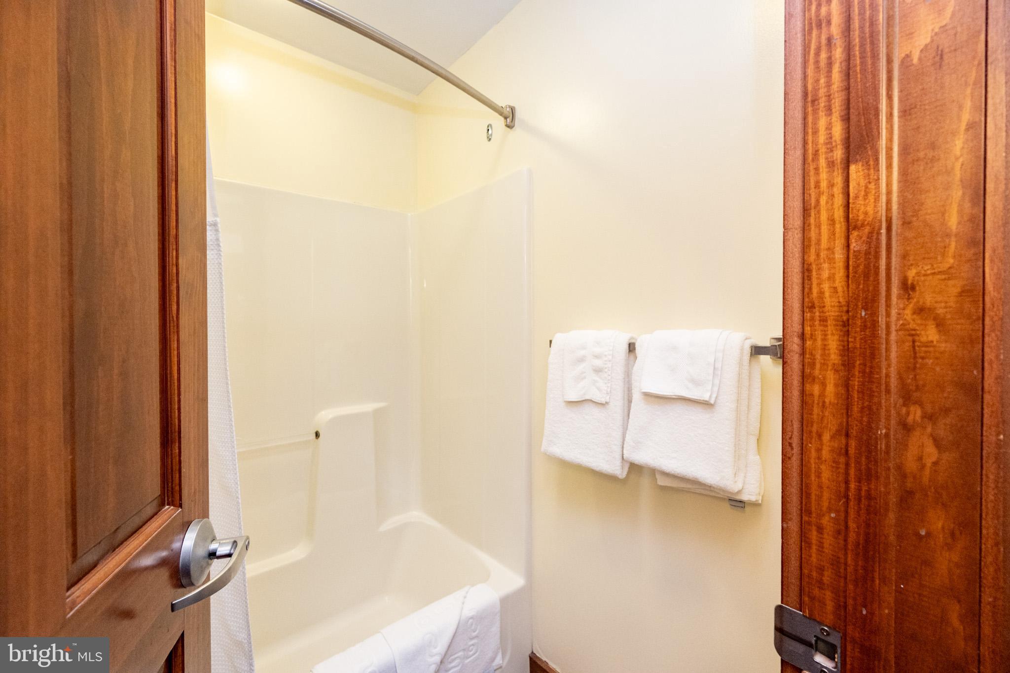 565 GLENDALE ROAD 210A