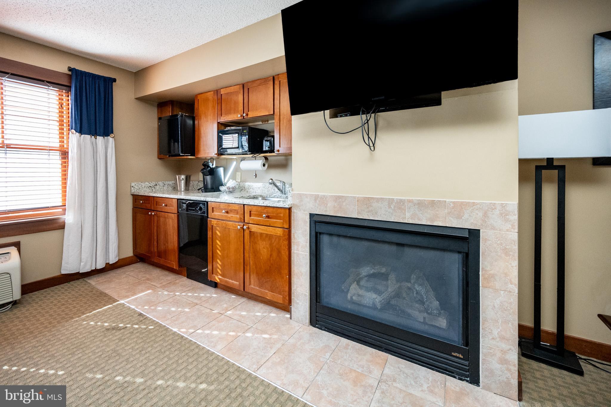 565 GLENDALE ROAD 210A