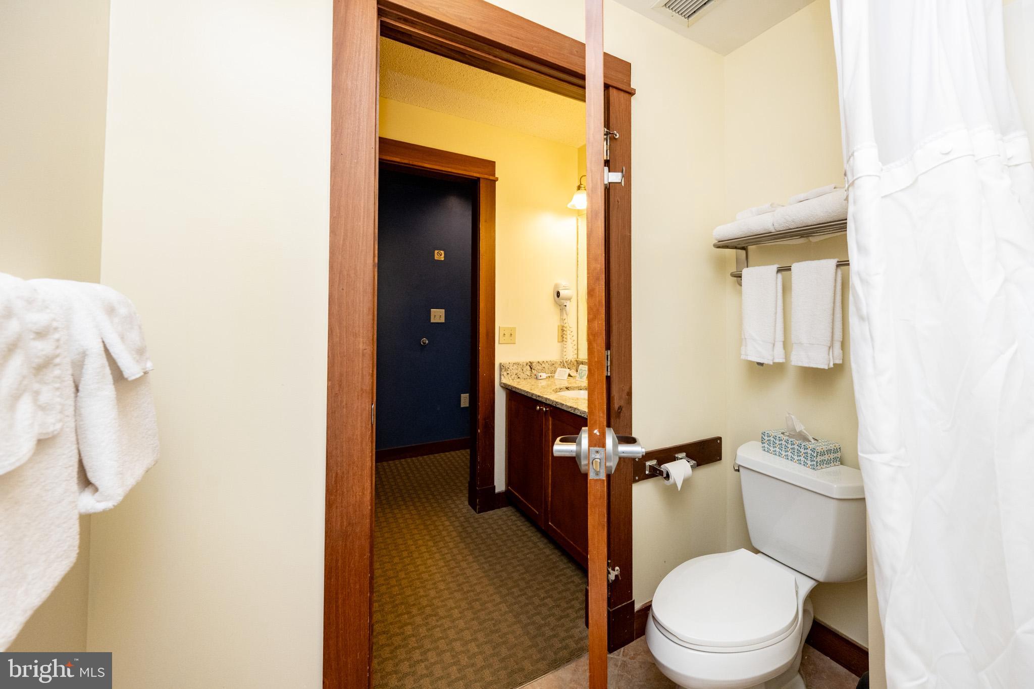 565 GLENDALE ROAD 210A