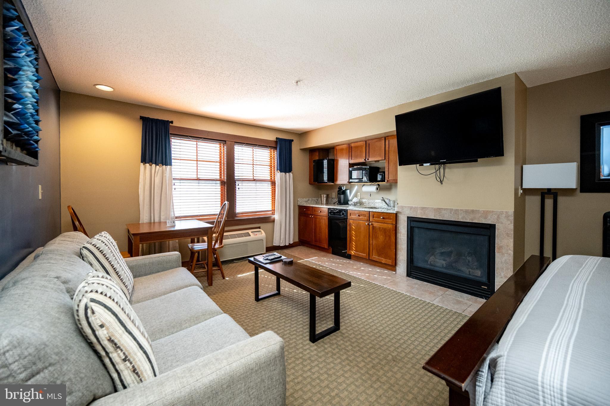565 GLENDALE ROAD 210A