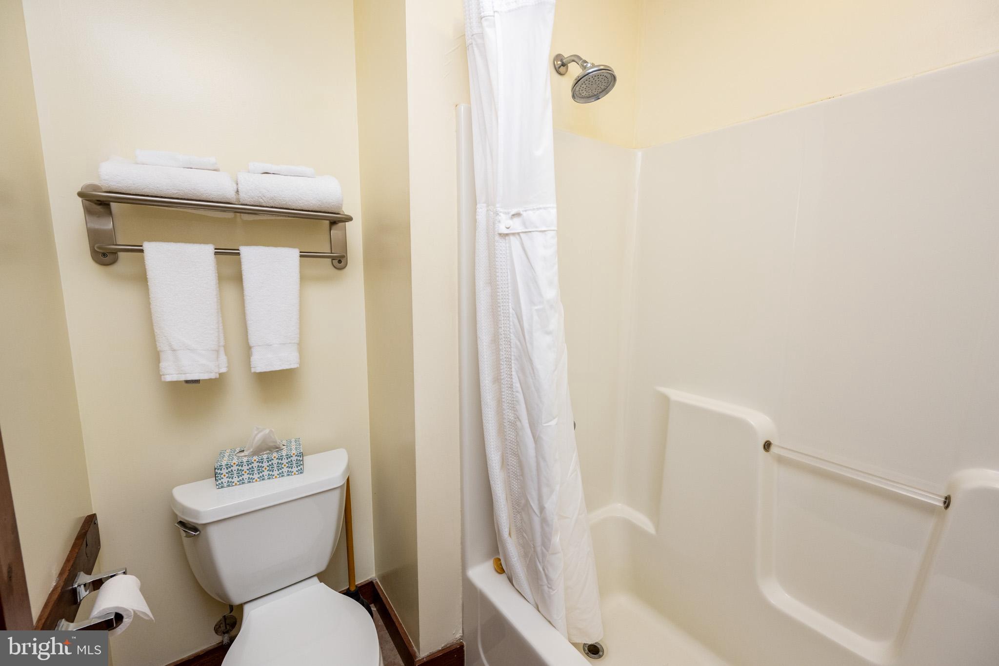 565 GLENDALE ROAD 210A