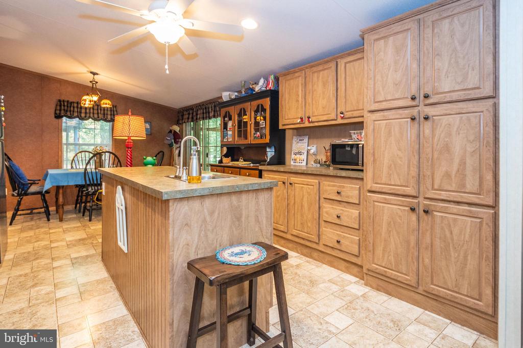 276 OAK WAY ROAD