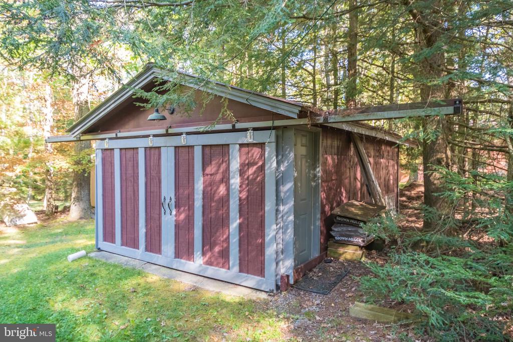 276 OAK WAY ROAD