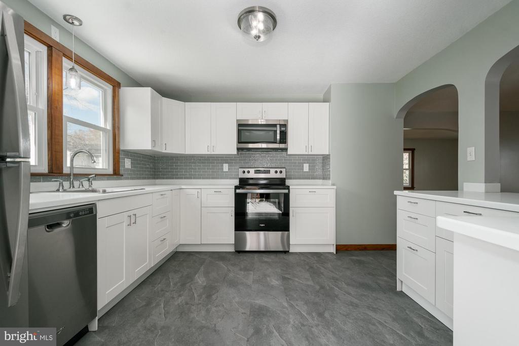 66 OLD MORGANTOWN ROAD E
