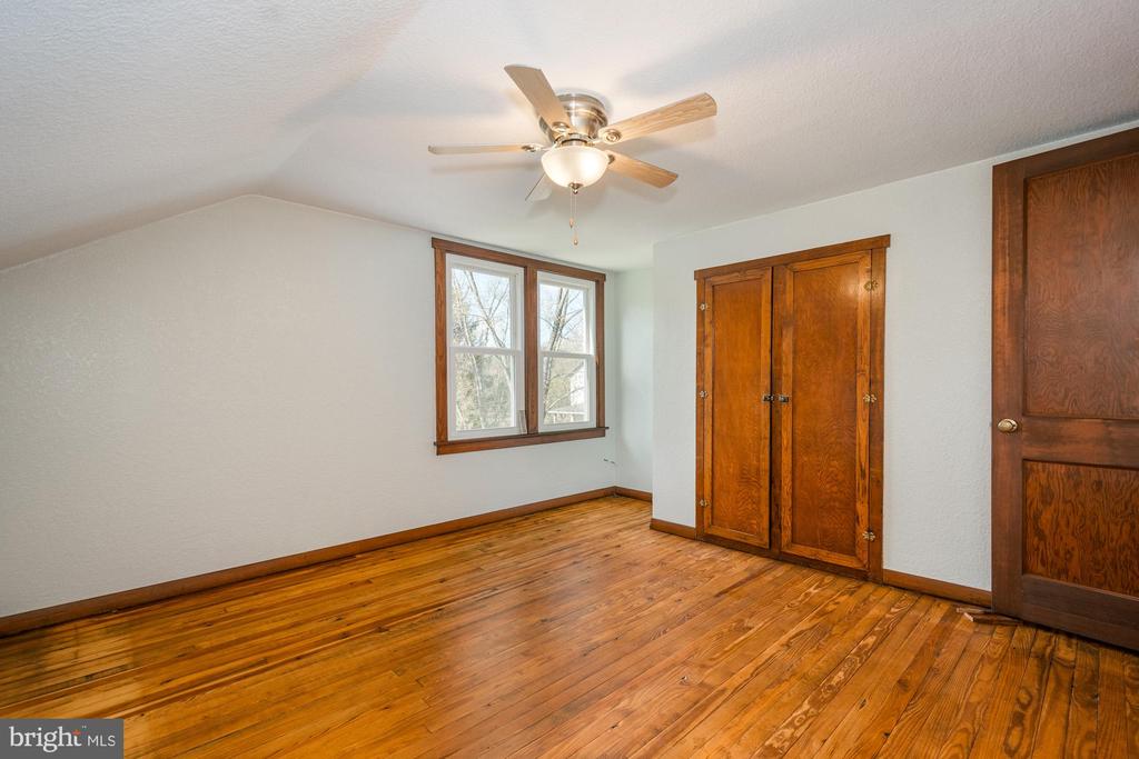 66 OLD MORGANTOWN ROAD E